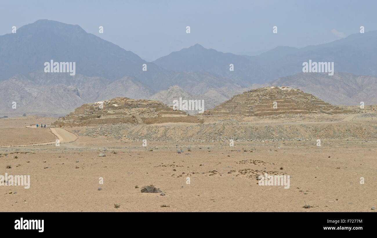 Caral, UNESCO-Weltkulturerbe und die älteste Stadt auf dem amerikanischen Kontinent. Das Hotel liegt im Supe Tal, 200km nördlich von Lima, Peru Stockfoto