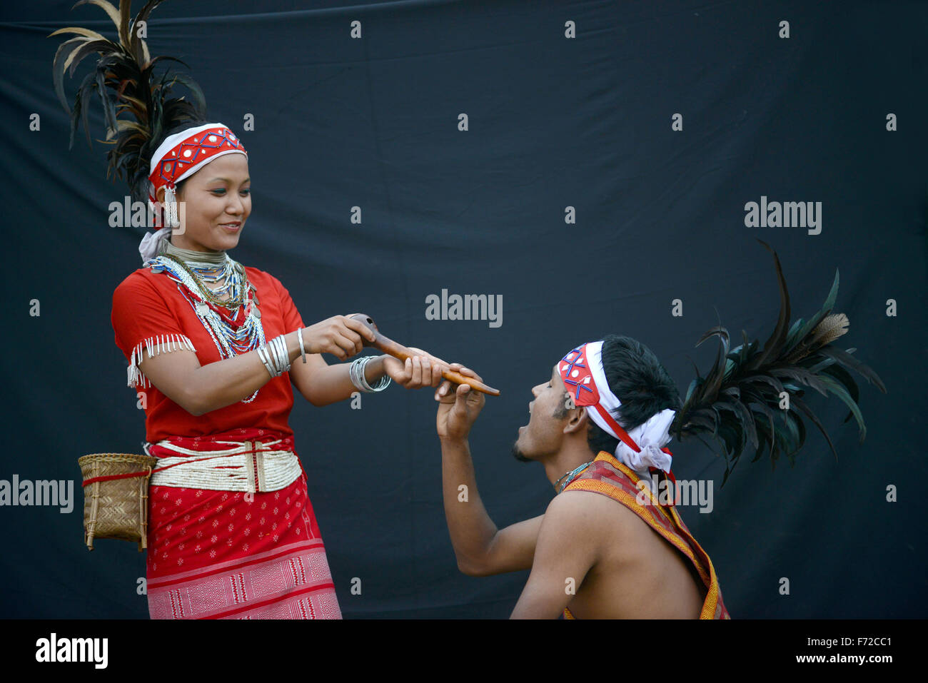 Garo Stamm paar durchführen, Volkstanz, Meghalaya, Indien, Asien, Herr #786 Stockfoto