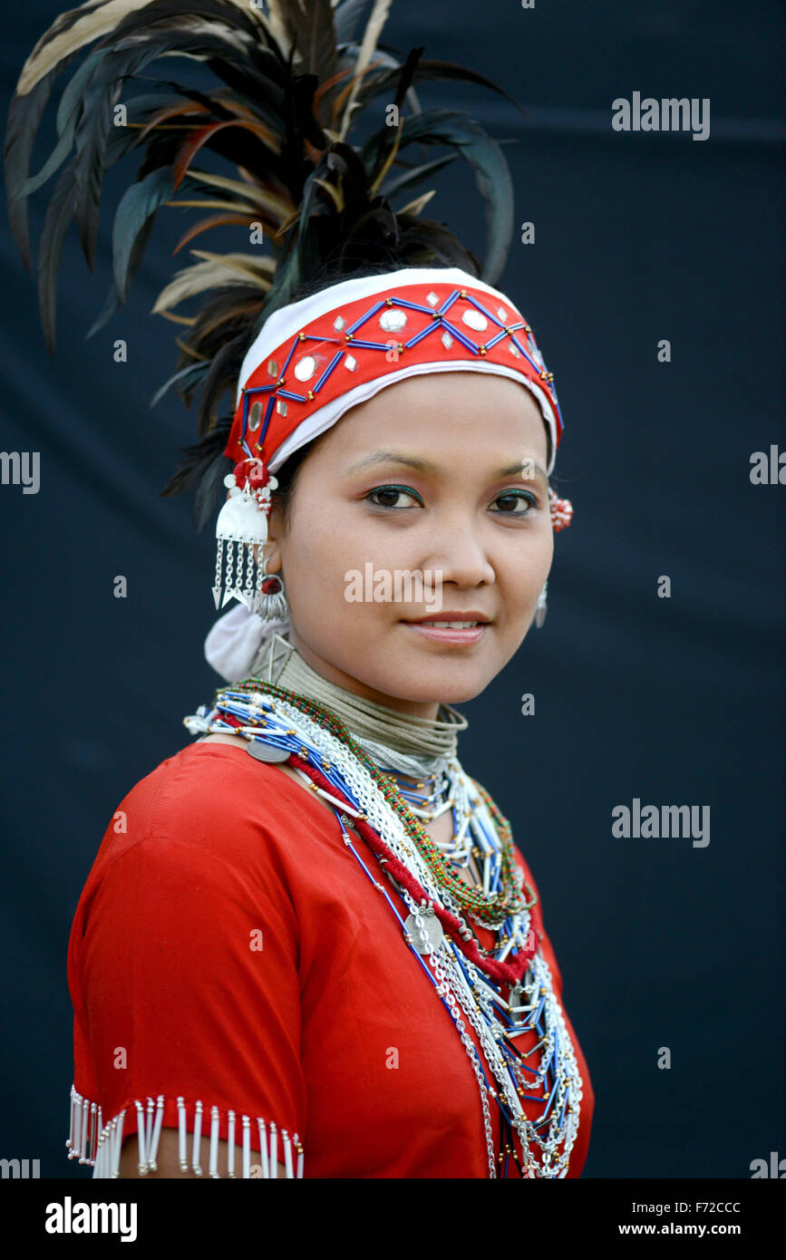 Frau, die in traditioneller Kleidung, Meghalaya, Indien, Asien, Herr #786 Stockfoto