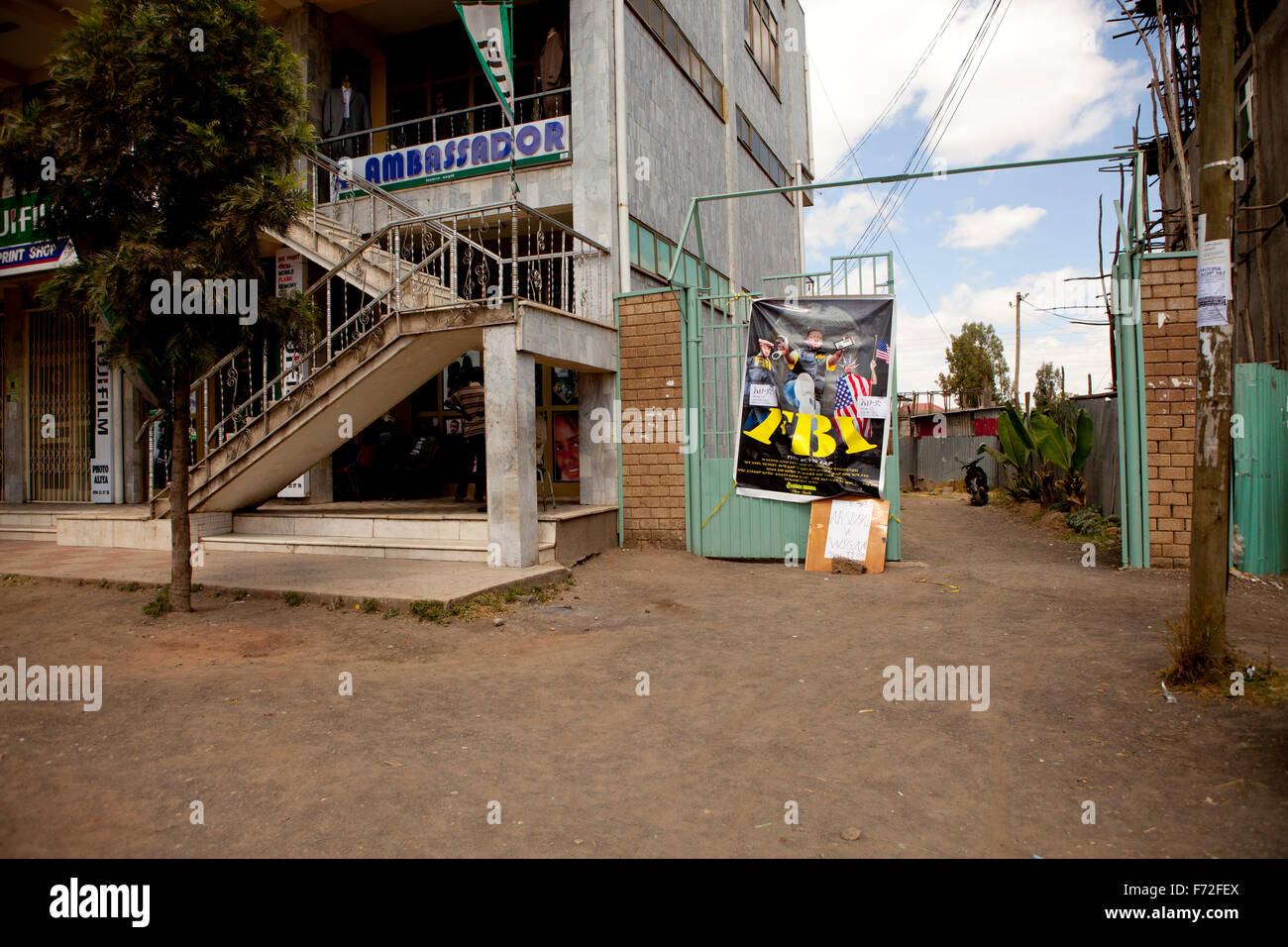 Filmposter am Gate, Botschafter, Debre Zeyit, Addis Abeba, Äthiopien, Horn von Afrika, Ostafrika, Afrika Stockfoto