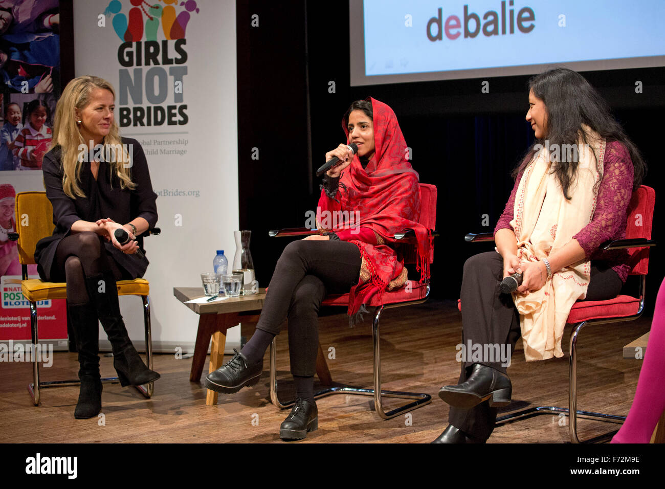 Amsterdam, Niederlande. 23. November 2015. Prinzessin Mabel von den Niederlanden an der Idfa Filmfestival teenage afghanischen Rapper und Aktivist Sonita zu treffen und ihr Film im Amsterdam, The Netherlands, 23. November 2015. Foto: Patrick van Katwijk / POINT DE VUE OUT - NO WIRE SERVICE-/ Dpa/Alamy Live News Stockfoto