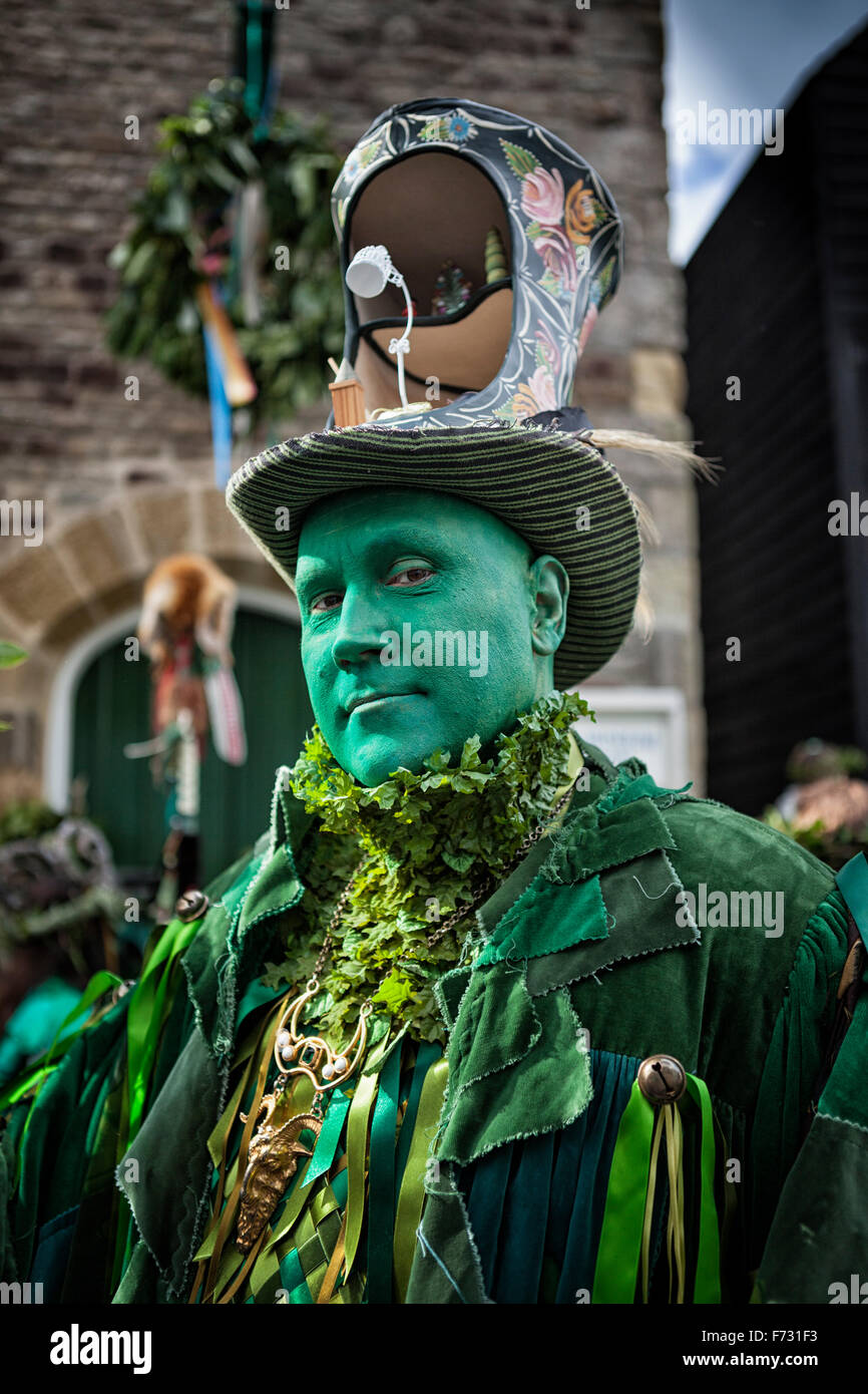 Mann im Kostüm an der Hastings Jack im Grünen Festival, Hastings, East Sussex, England, Großbritannien Stockfoto