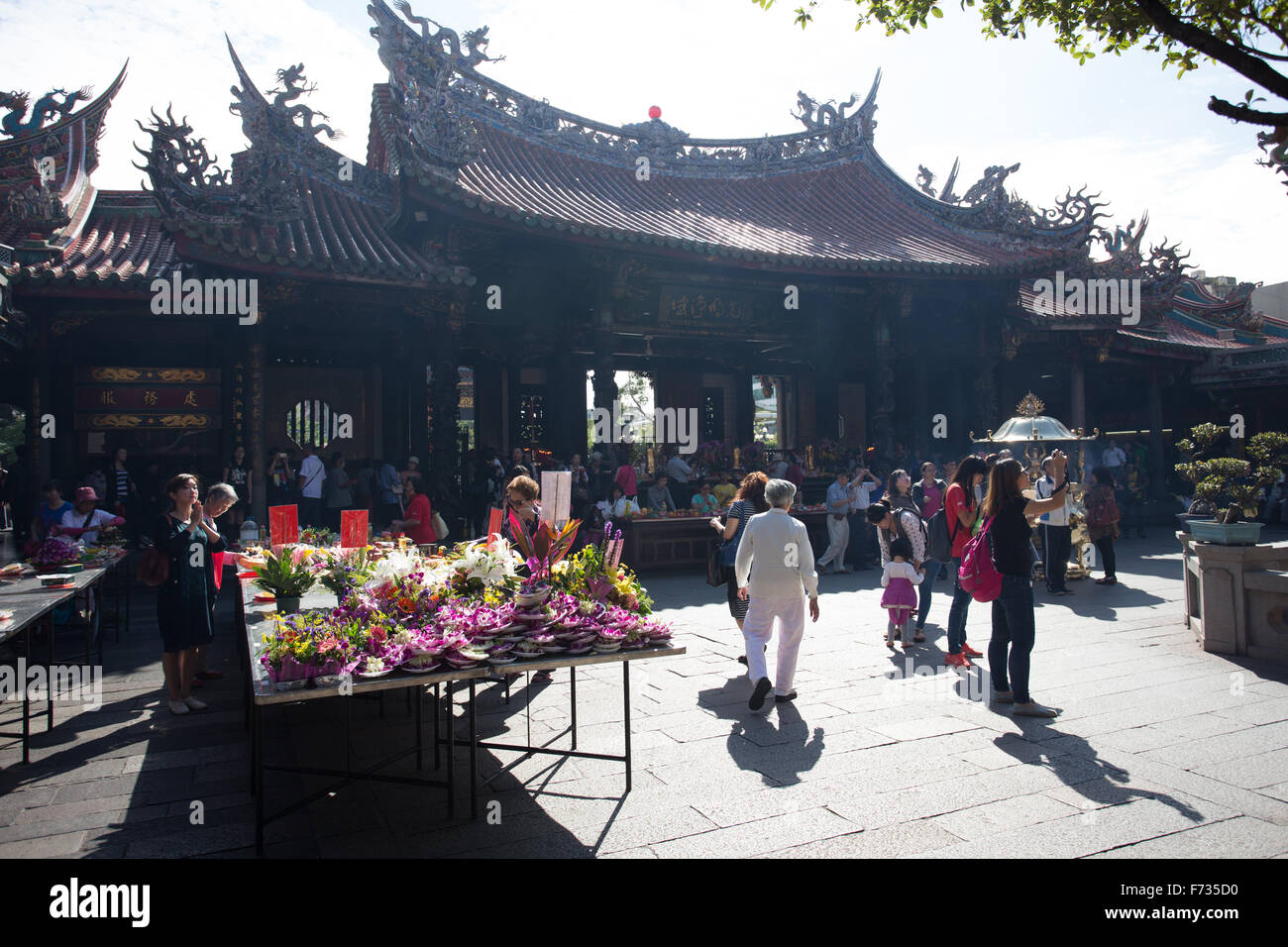 Mengjia Longshan Tempel in Taipei Stockfoto