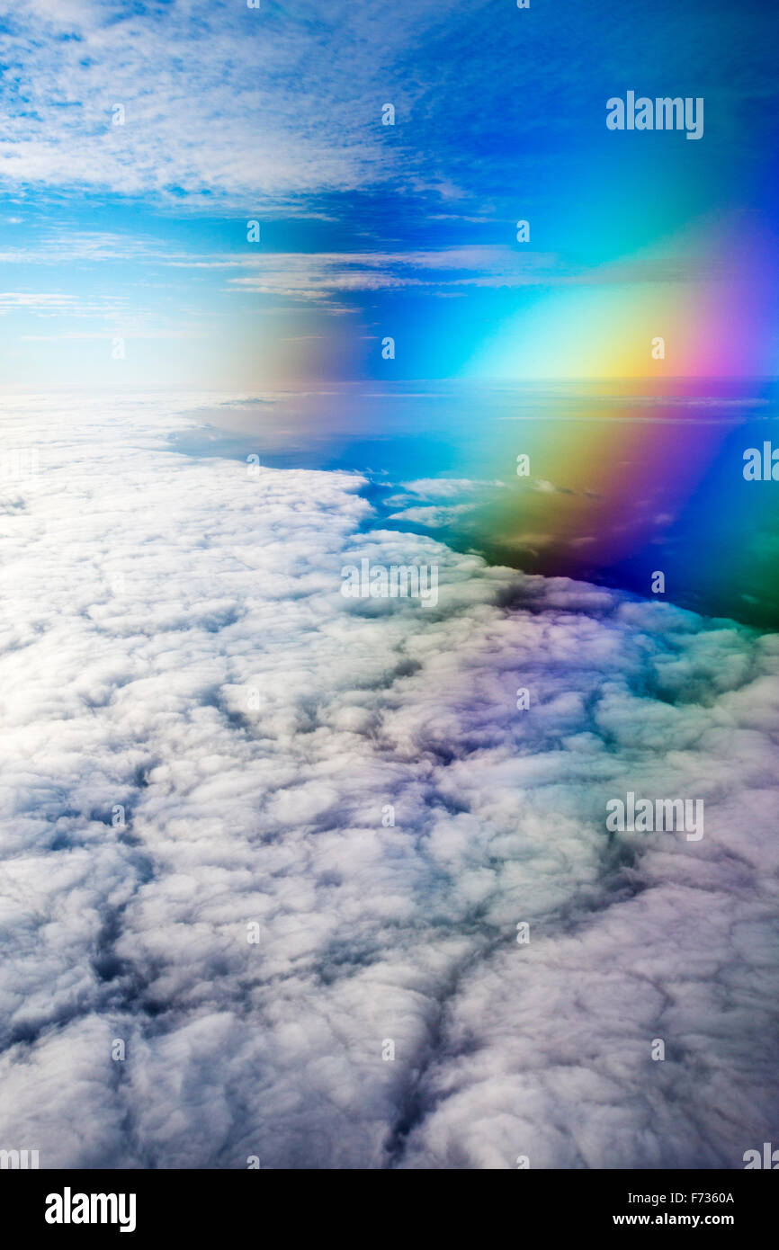 Auf der Suche nach unten auf ein Muster in Wolken aus dem Osten des Vereinigten Königreichs. Stockfoto
