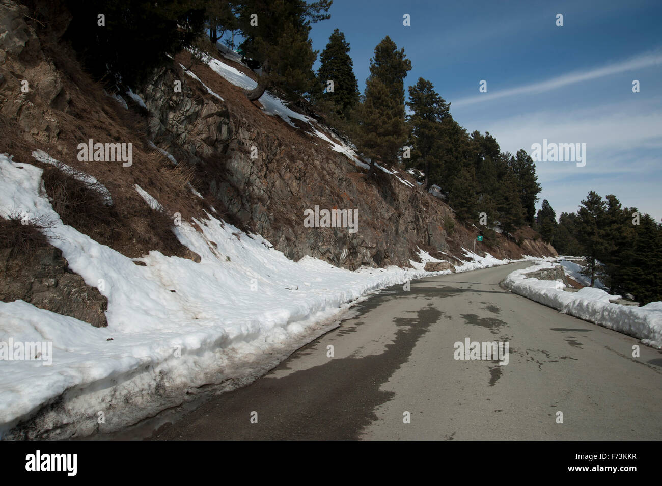 Schnee-Bergstraße, Gulmarg, Kaschmir, Indien, Asien Stockfoto