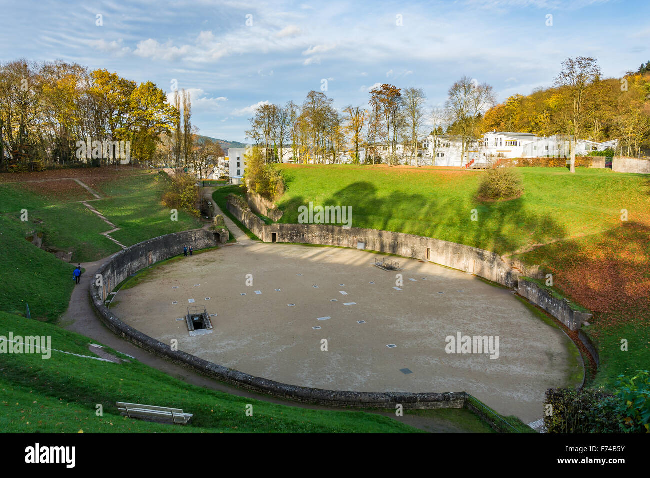 Roman Amphitheater in Trier im Herbst, Deutschland Stockfoto