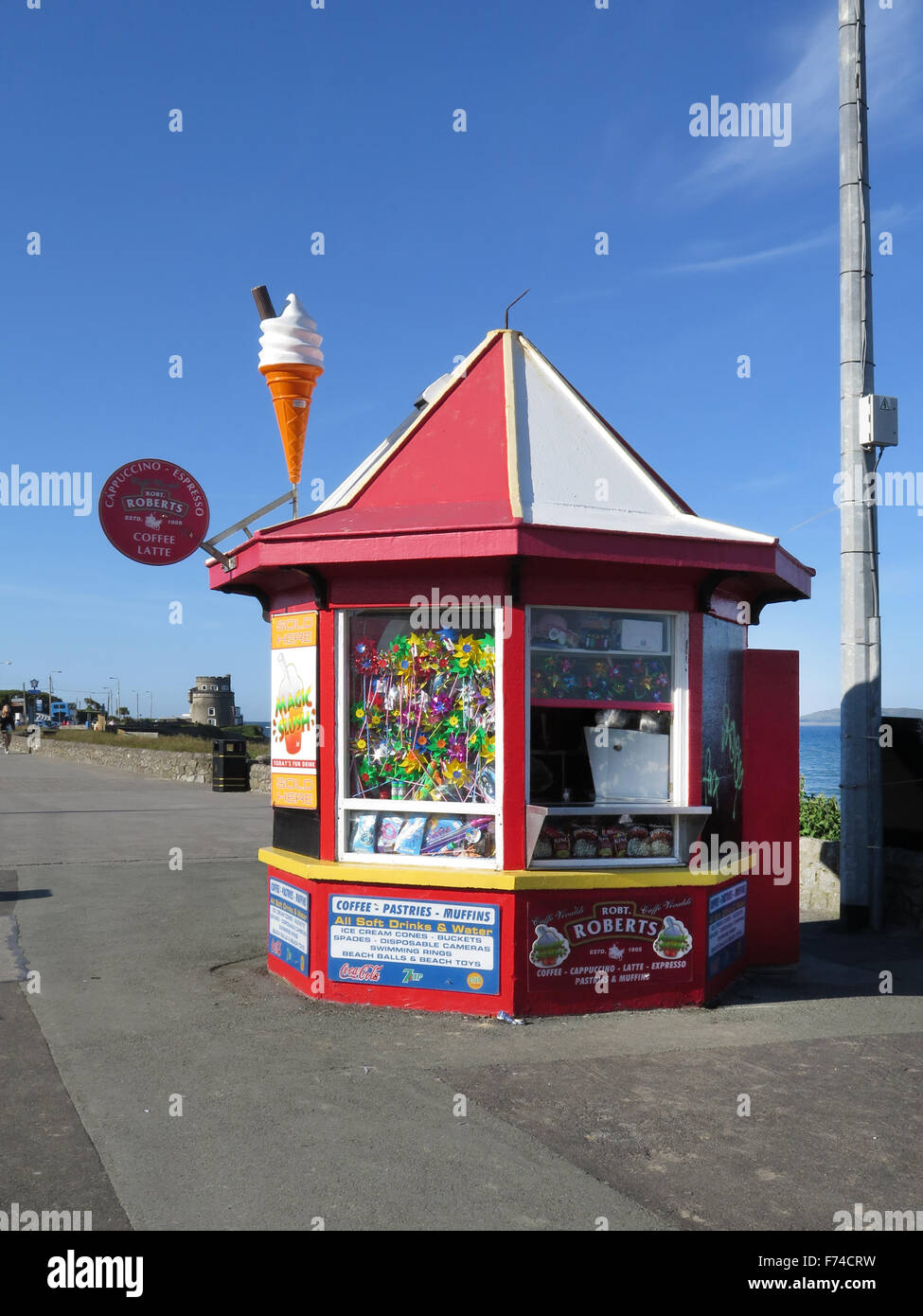 Eis Kabine mit 8 Seiten auf Portmarnock Beach Promenade, Dublin. Stockfoto