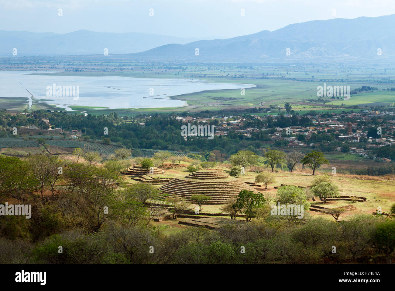 Die Guachimontones präkolumbianischen Seite mit seiner einzigartigen kreisförmigen Pyramide in der Nähe der Stadt Teuchitlan, Jalisco, Mexiko. Stockfoto