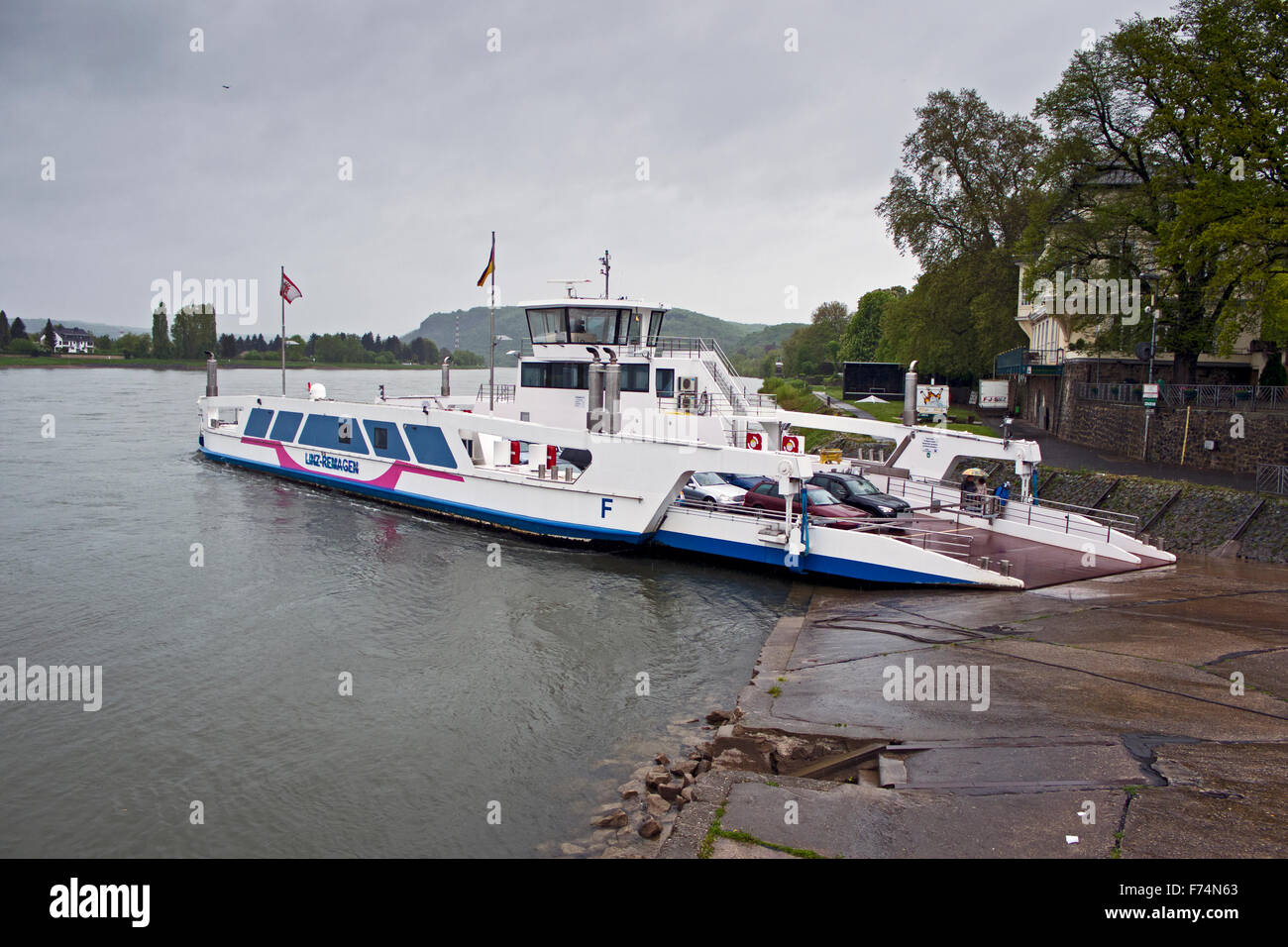 Regina Rheni Rhein Kreuzfahrt Autofähre Stockfoto