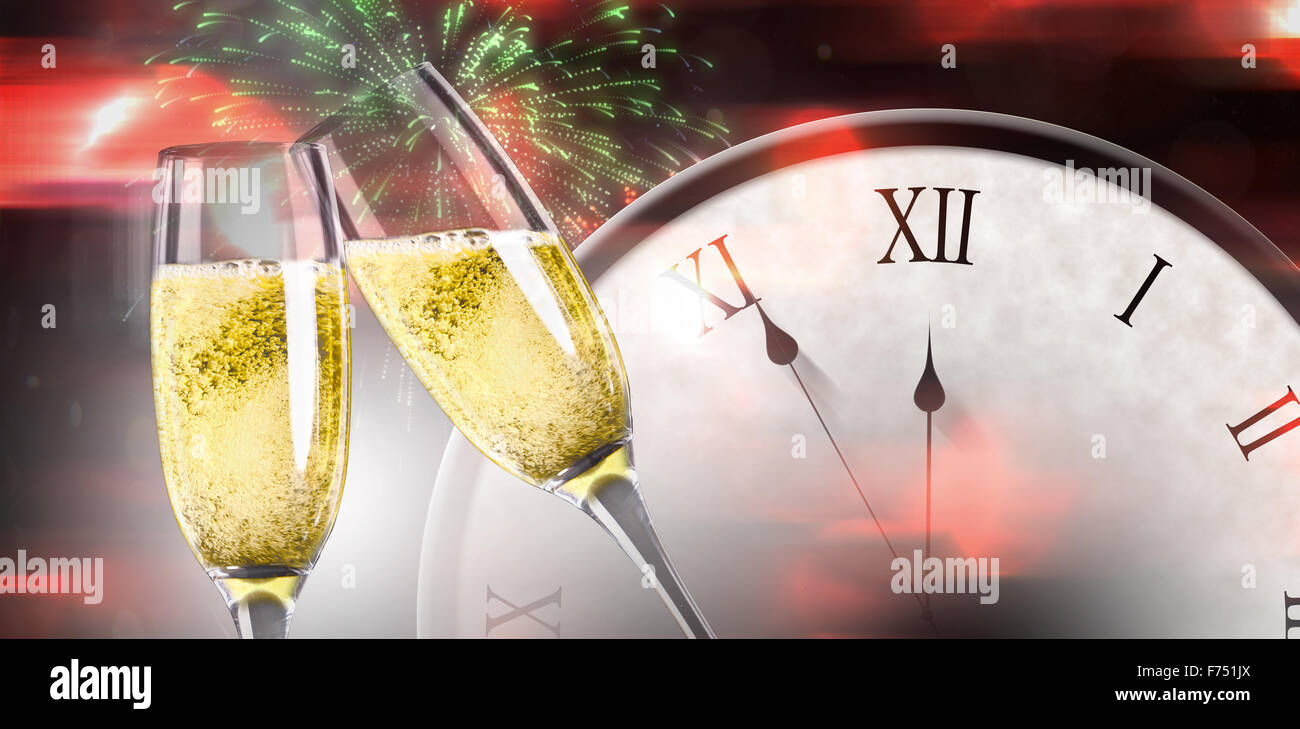 Zusammengesetztes Bild der Sektgläser Klirren Stockfoto