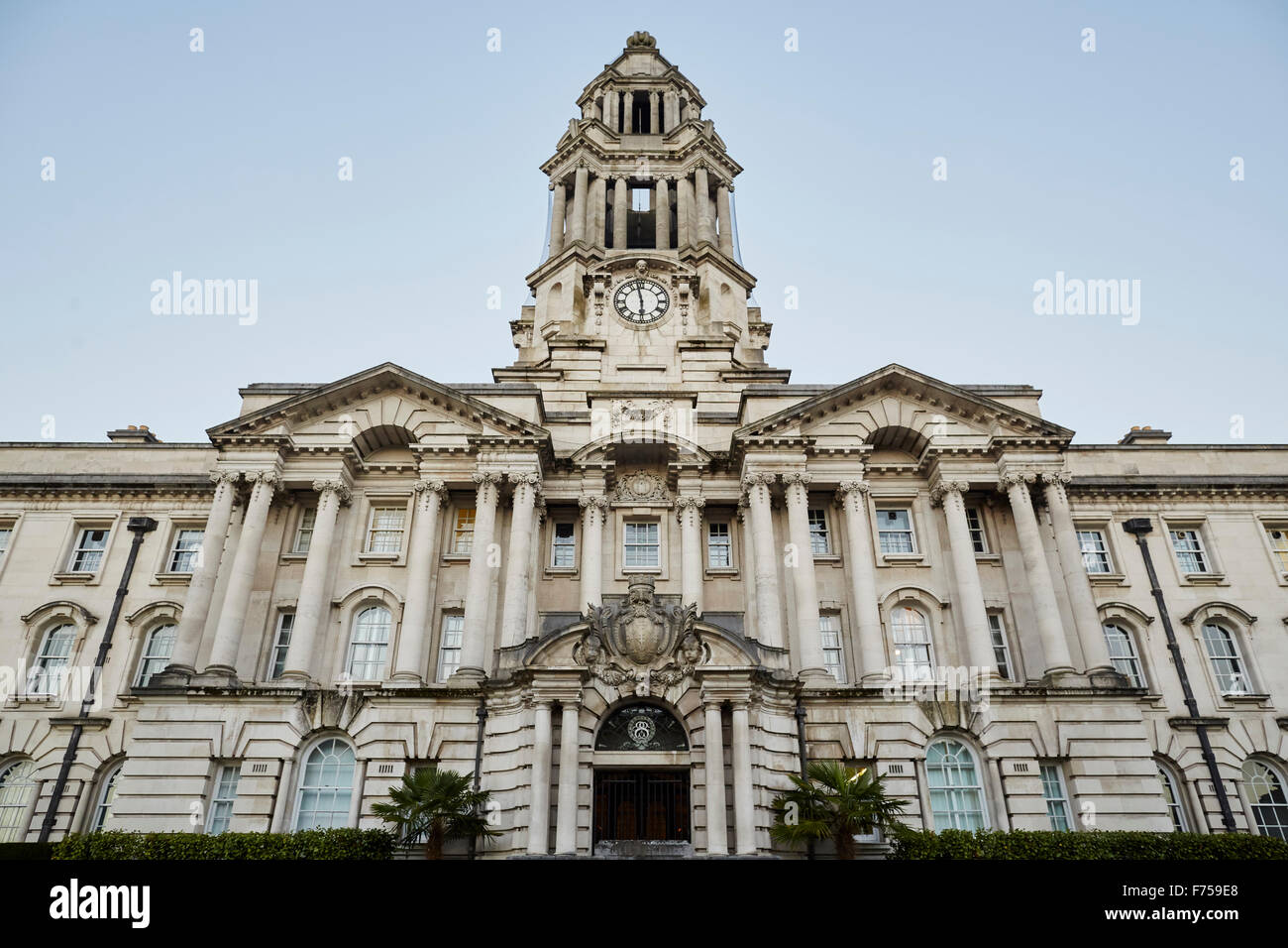 Stockport-Rathaus, entworfen vom Architekten Sir Alfred Brumwell Thomas bezeichnet ein Denkmalgeschütztes Gebäude im Jahr 1975 Stein Buildi Stockfoto