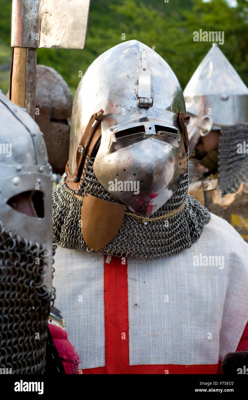 Mittelalterliche Infanterist mit Schwert und Schild Militärische Führer Ritter