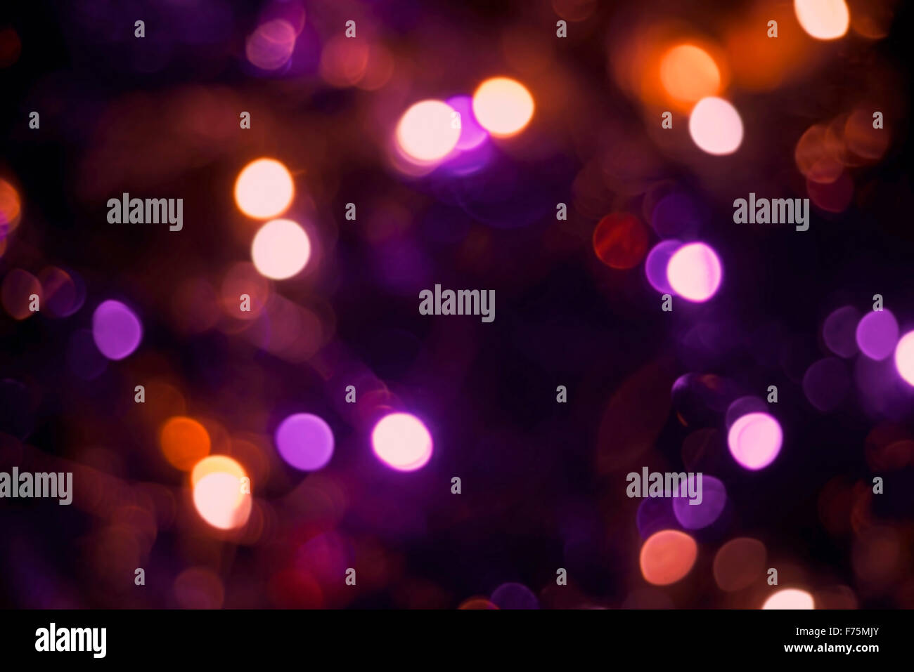 Weihnachtsbeleuchtung Dekoration mit Blur-Effekt, Urlaub Partei Hintergrund. Ideal für Grußkarte, Einladung oder web Stockfoto