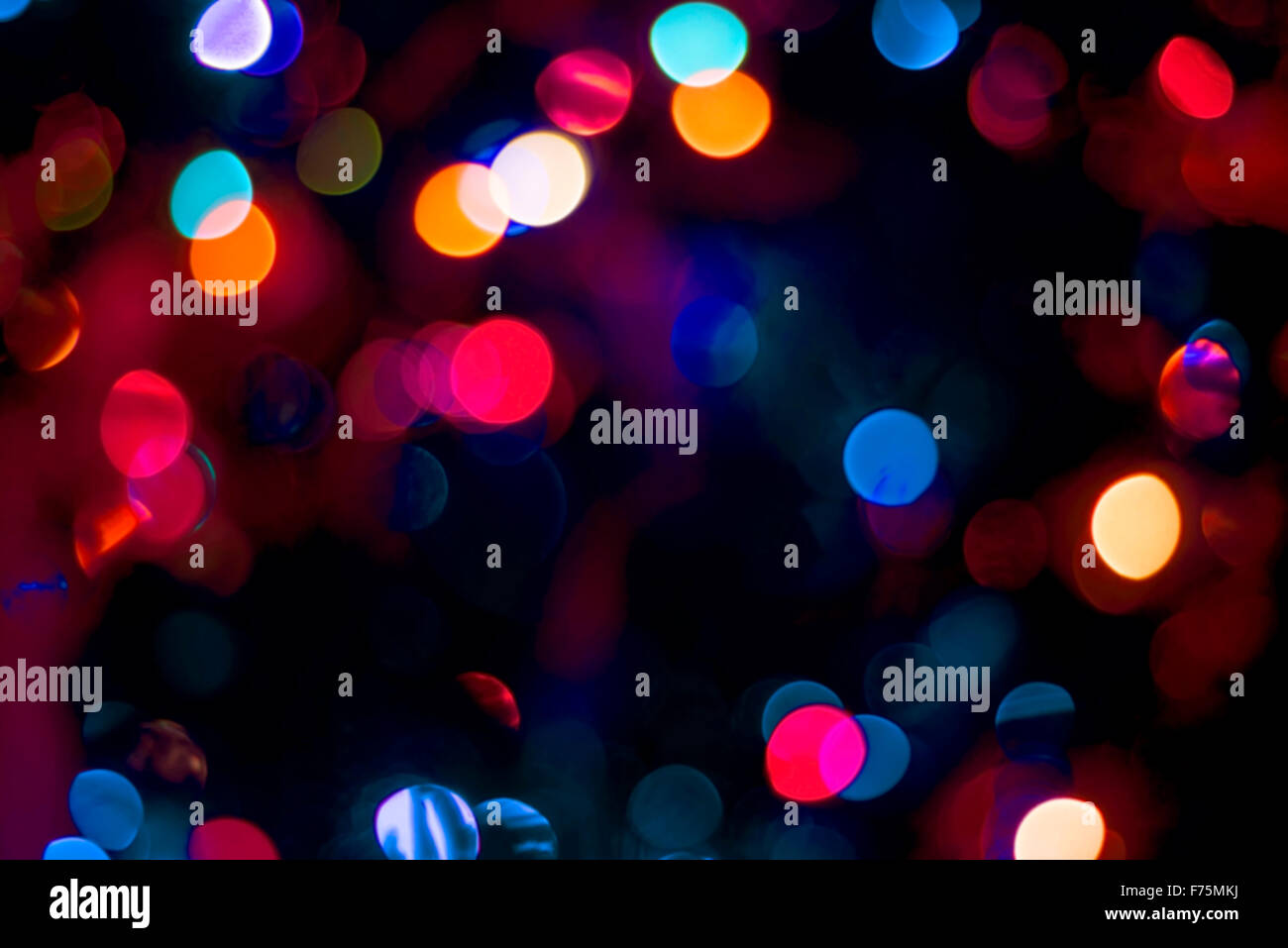 Verschwimmen Sie Party Deko Lichter, farbenfrohen abstrakten Hintergrund. Ideal für Grußkarte, Einladung oder Web-Kulisse. Stockfoto