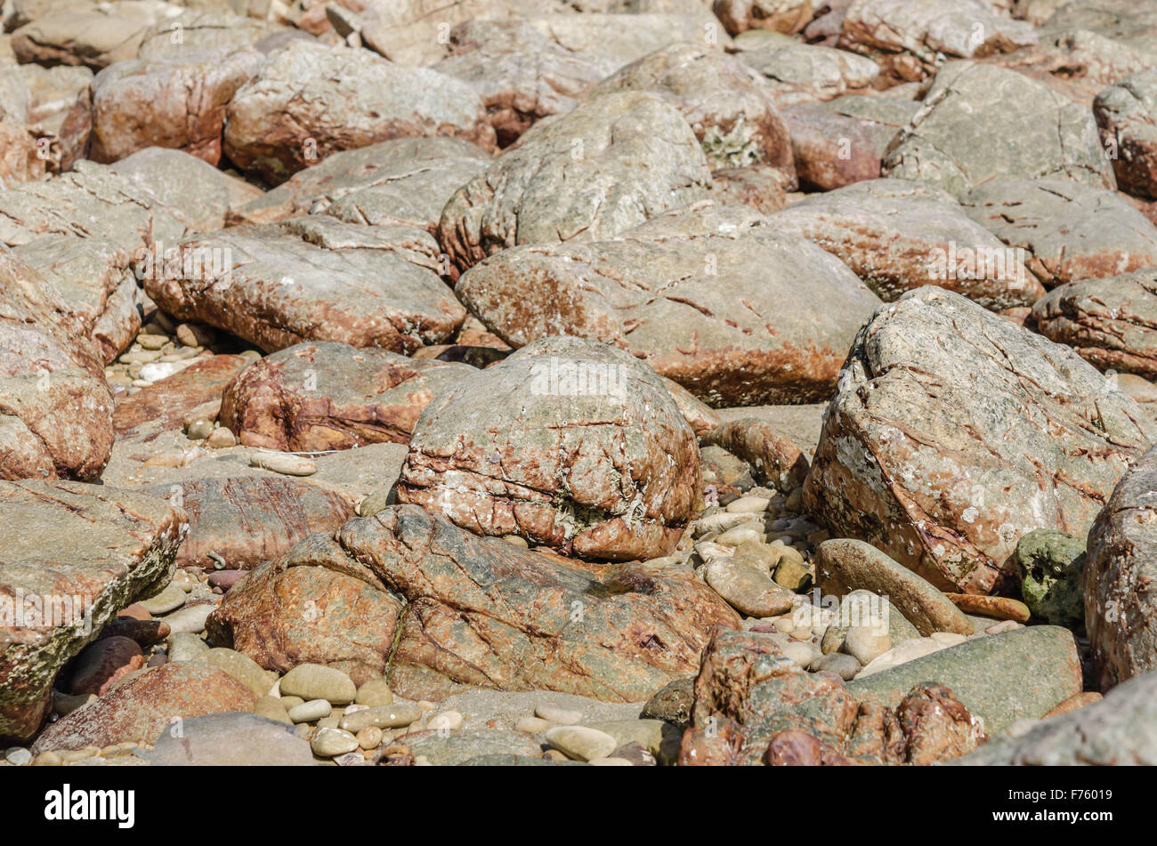 Felsen Hintergrund in Verbundwerkstoffen verwendet werden, sind diese Steinen in der Natur Stockfoto
