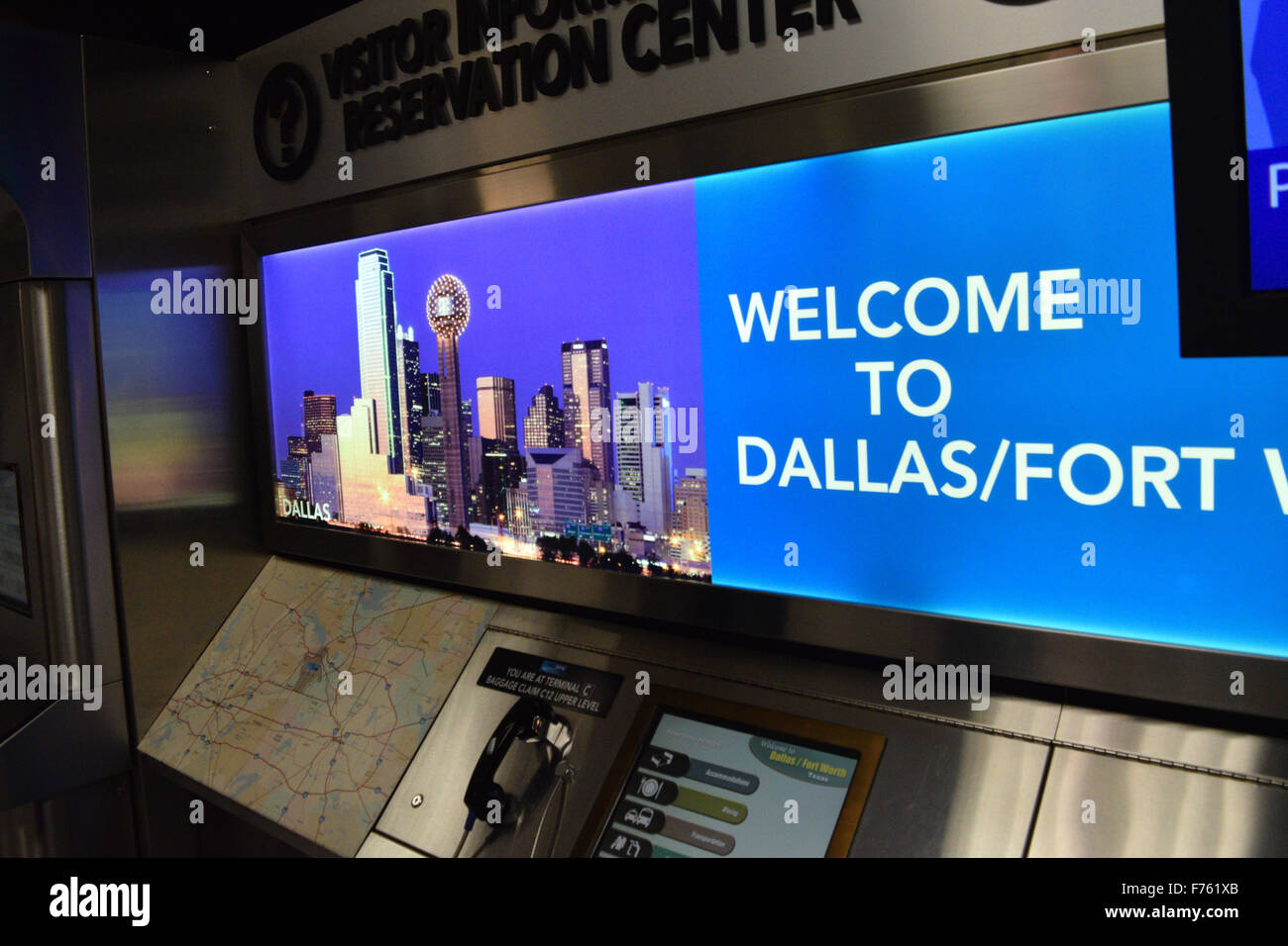 Dallas, Texas, USA. 25. November 2015. Welcom Schild am Dallas-Ft. Worth International Airport. Bildnachweis: Brian T. Humek/Alamy Live-Nachrichten Stockfoto