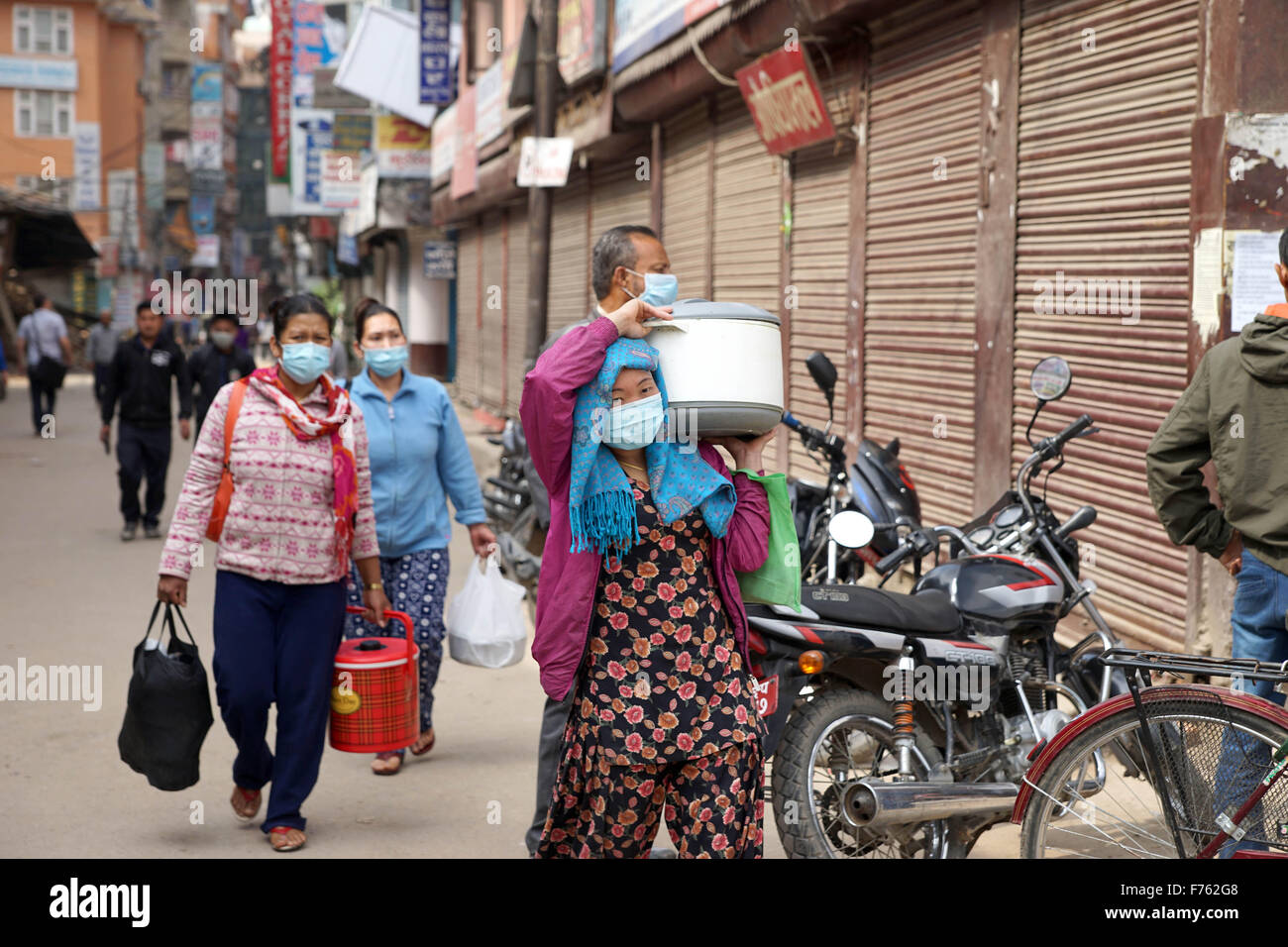 Personenbeförderung, Trinkwasser, Kathmandu, Nepal, Asien Stockfoto