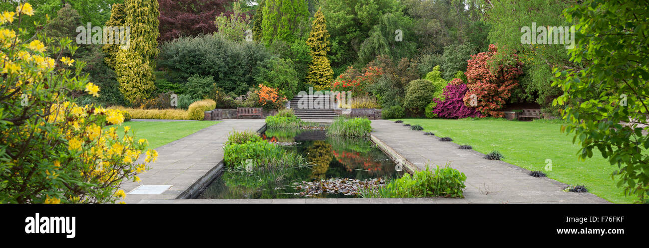 Frühling in der Edwardianischen Hill Garten, Hampstead Stockfoto