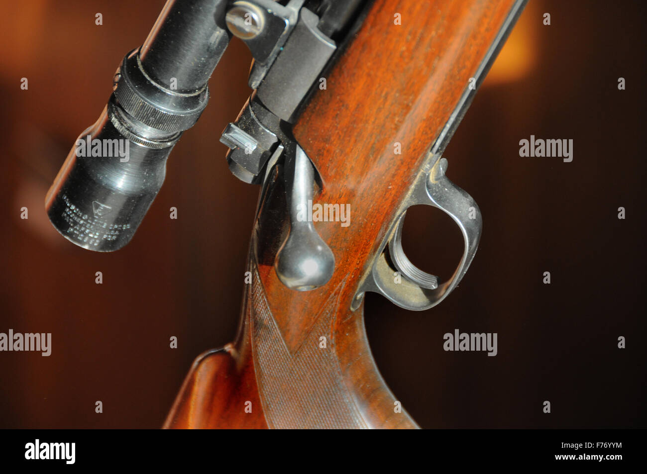Wie Viel Schuss Hat Eine Winchester Jagdgewehr von Winchester in .246 Win Mag gemacht vor 1970 und viel für