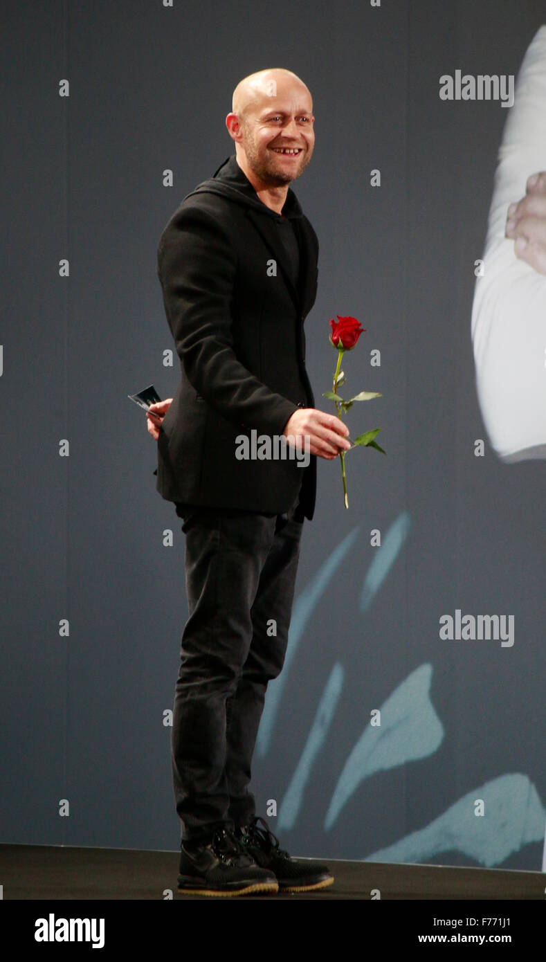 juergen vogel deutschlandpremiere des neuen james bond 007 spielfilms spectre sony center potsdamer platz 28 oktober 201 stockfotografie alamy