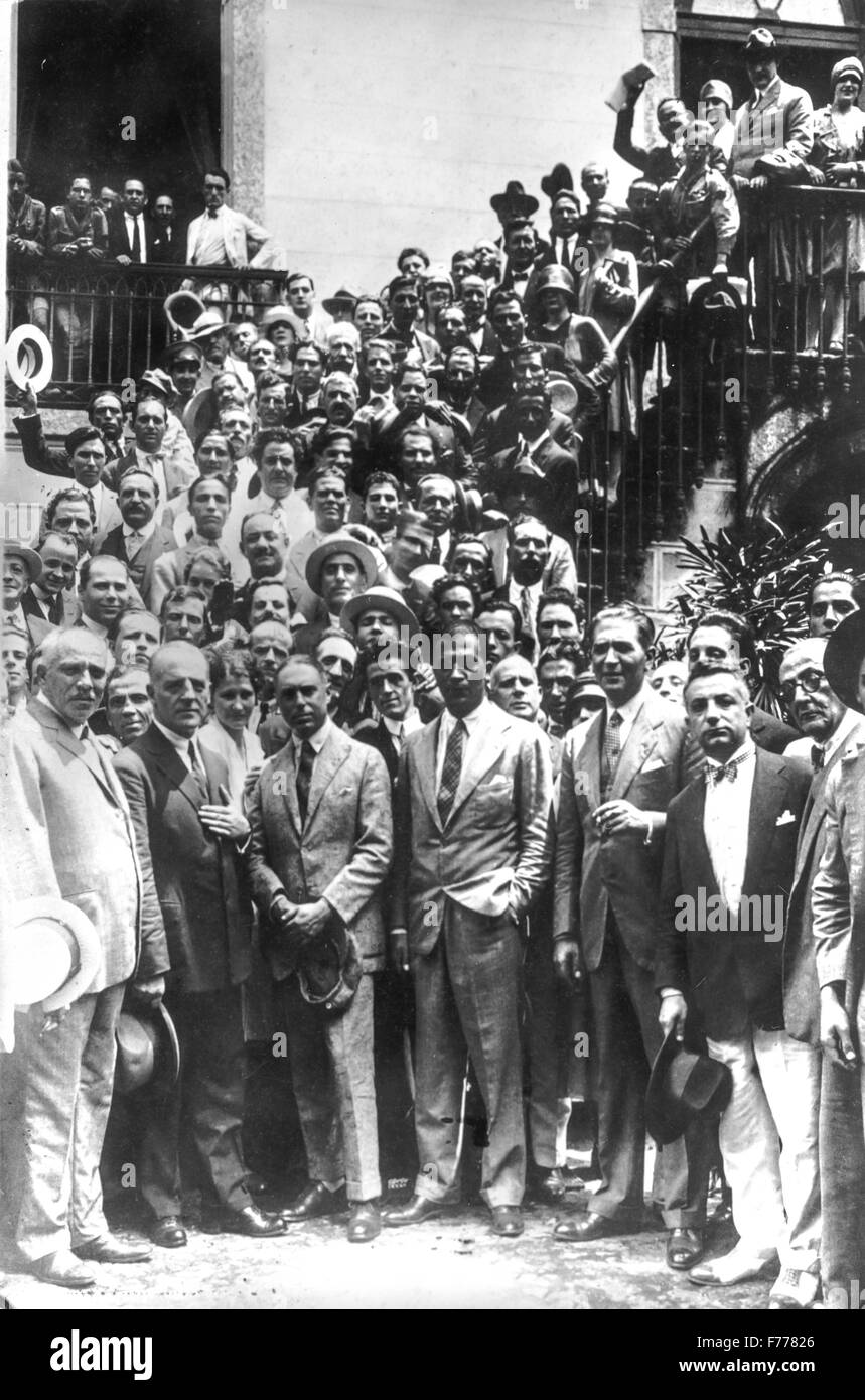 der pilot Francesco De Pinedo mit einer Gruppe von Italienern of America, New York 1927 Stockfoto