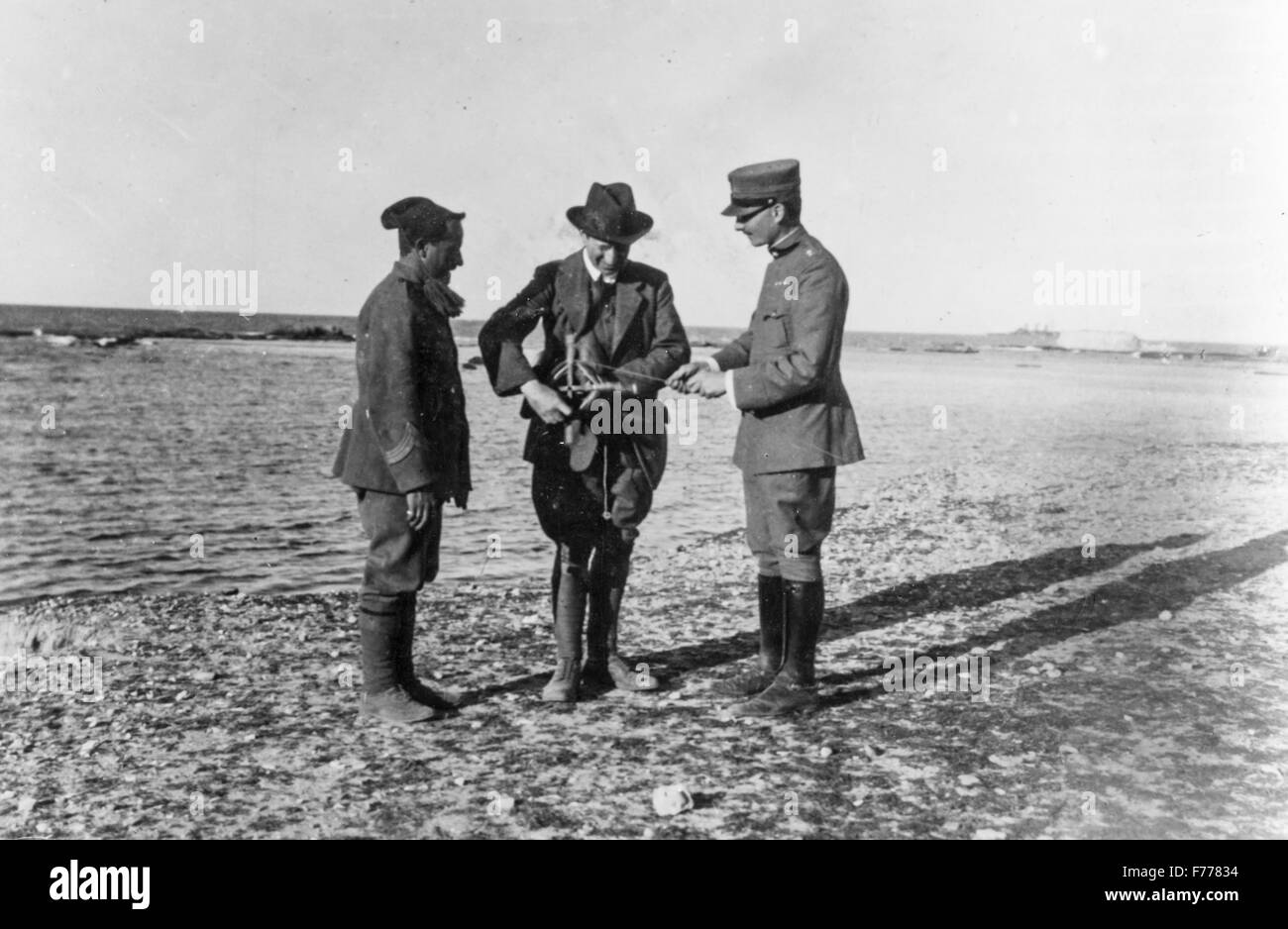 Guglielmo Marconi in Libyen während der Durchführung der Übertragung experimentiert, 1911 Stockfoto