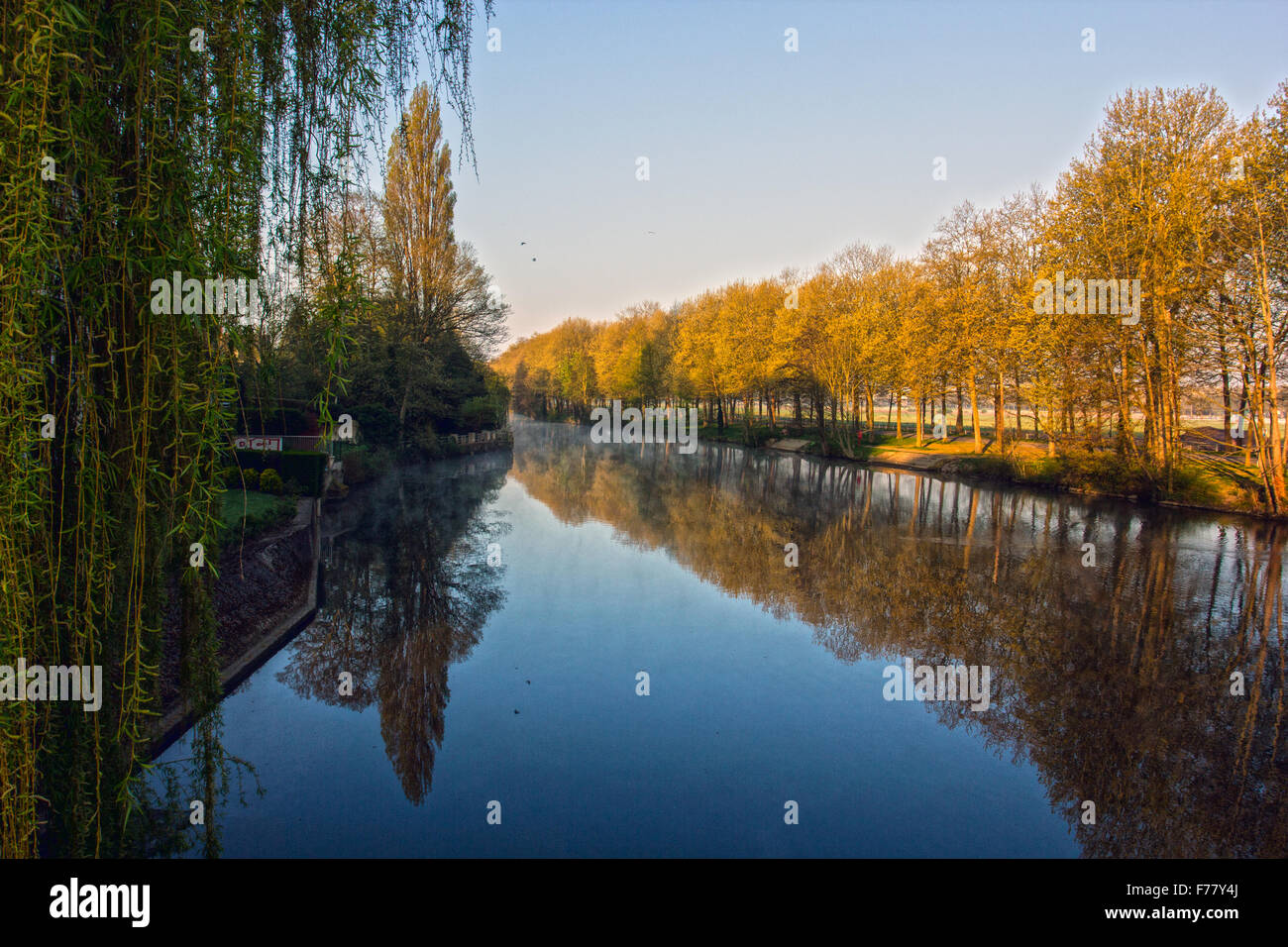 Der Fluss Orne Caen Stockfoto