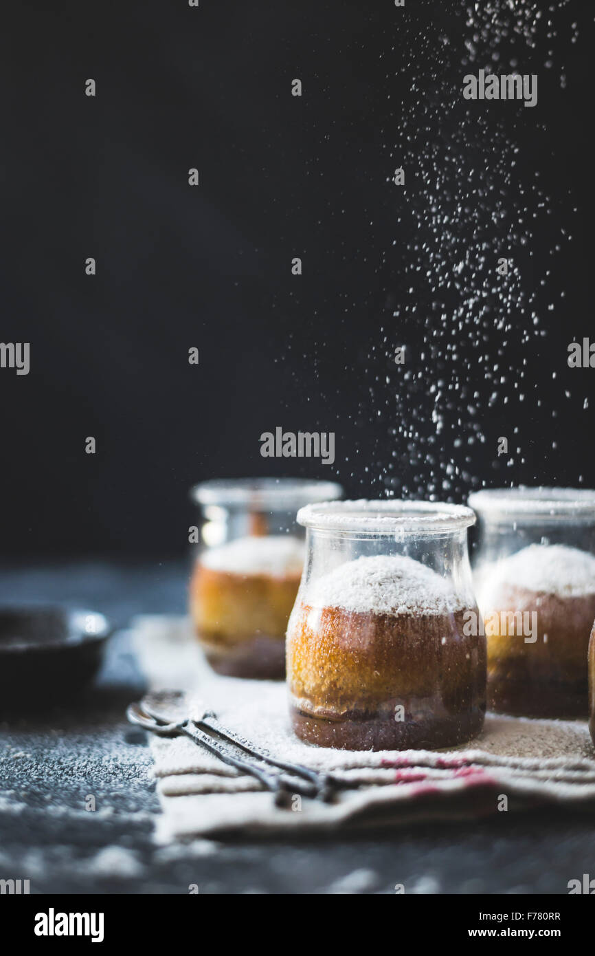 Puddings Chomeurs mit Ahorn und Kastanienmehl Stockfoto