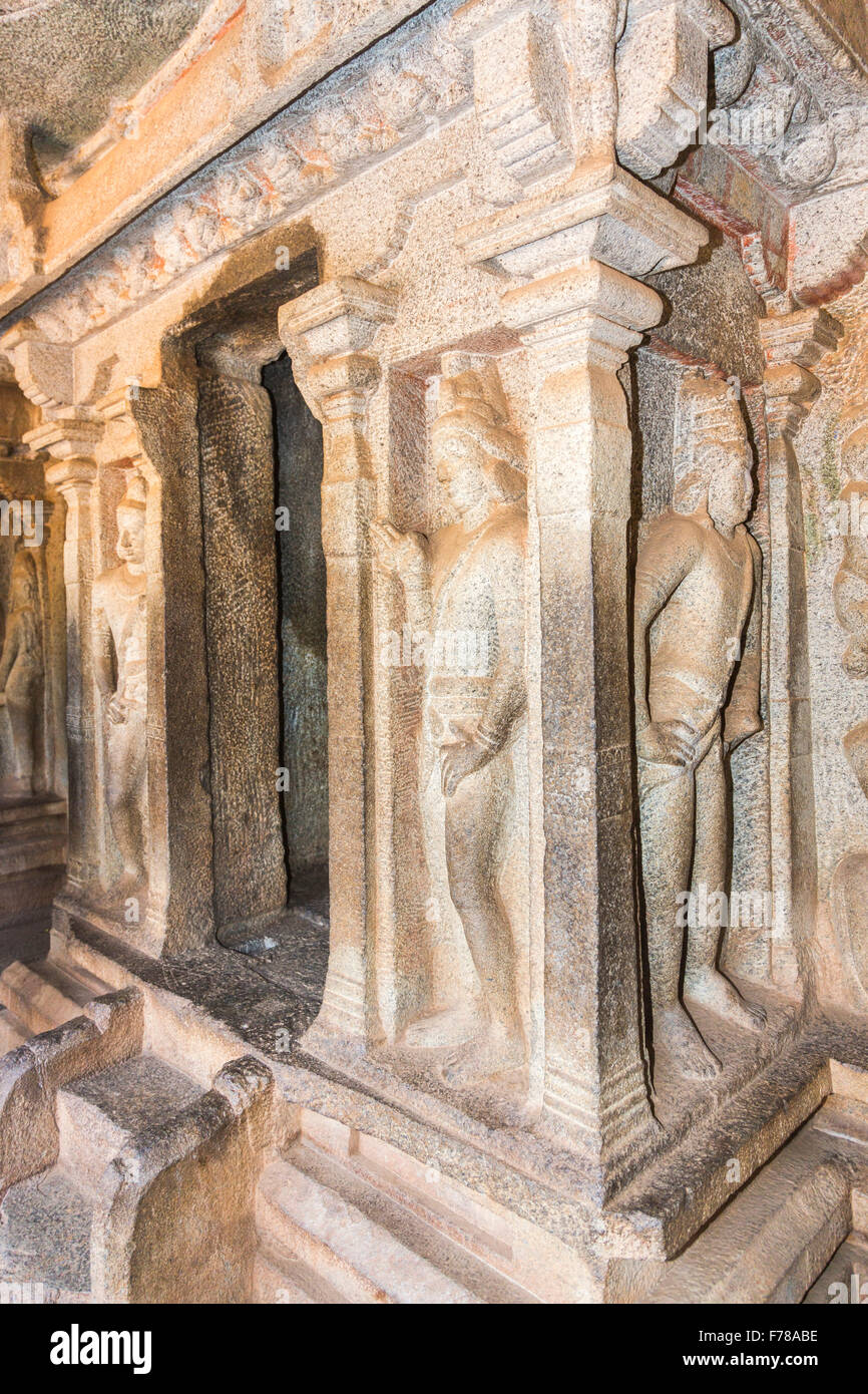 Alten hinduistischen Erbes Felszeichnungen Tempel in Mahabalipuram (Mamallapuram), Kancheepuram Bezirk, Chennai, Tamil Nadu, Südindien Stockfoto