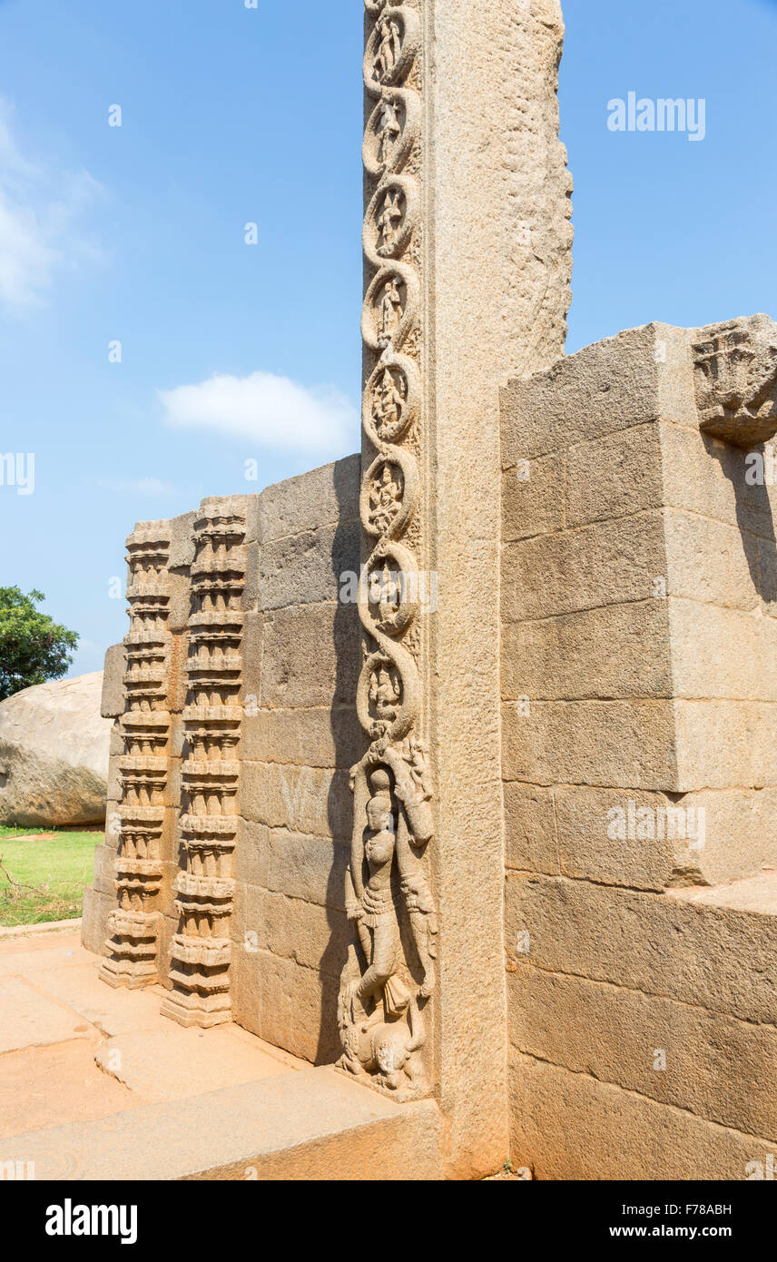 Alten hinduistischen Schnitzereien in Mahabalipuram (Mamallapuram), Kancheepuram Bezirk, in der Nähe von Chennai, Tamil Nadu, Südindien Stockfoto