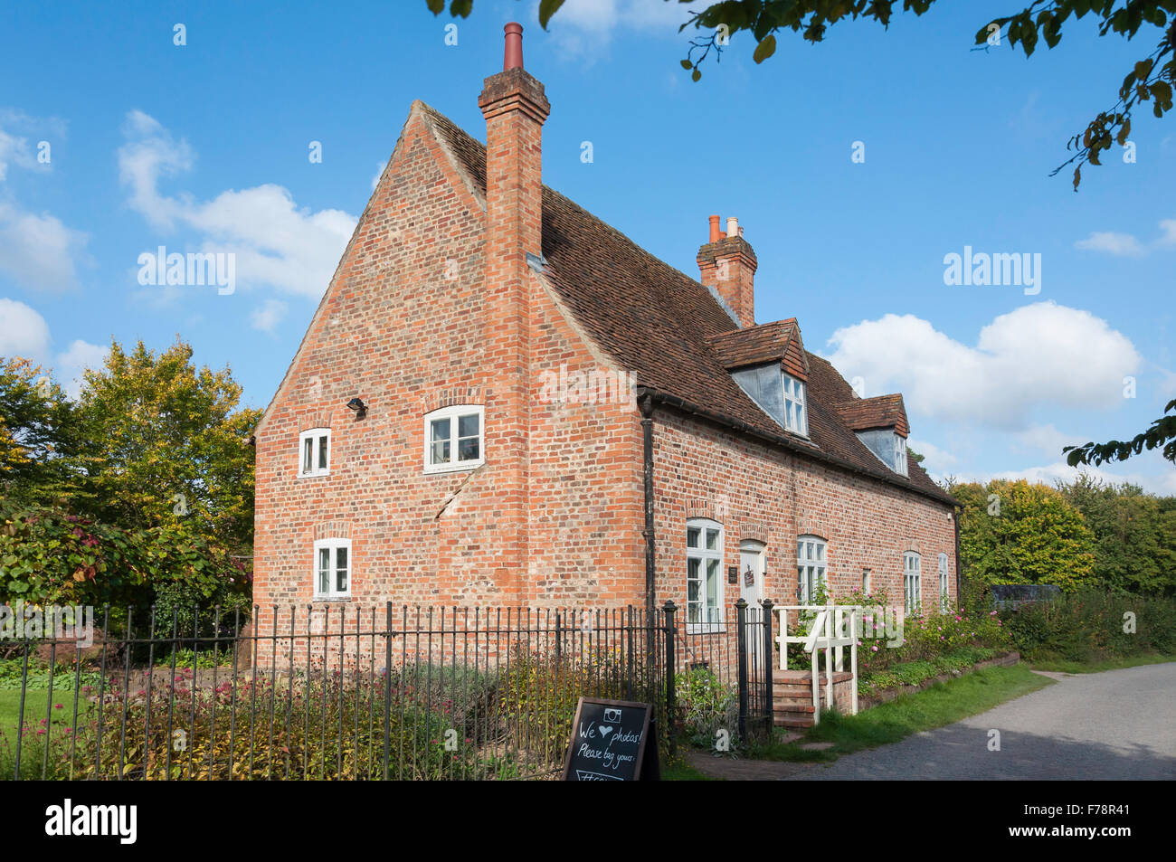 Astleham Manor Cottage (Besucherzentrum), Chiltern Open Air Museum, Chalfont St Giles, Buckinghamshire, England, Vereinigtes Königreich Stockfoto