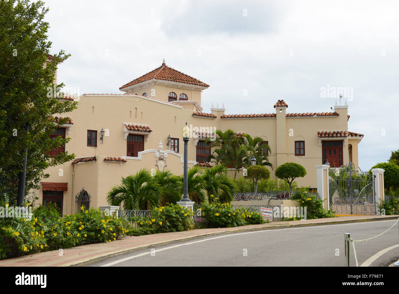 Rückansicht des Serralles Schlossmuseums-Gebäudes. Ponce, Puerto Rico. Territorium der USA. Karibik-Insel. Stockfoto