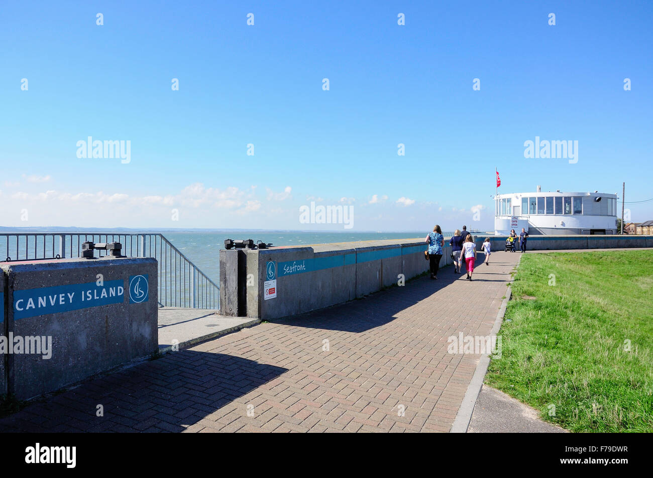 Canvey Island direkt am Meer mit Labworth Café, Canvey Insel, Essex, England, Vereinigtes Königreich Stockfoto