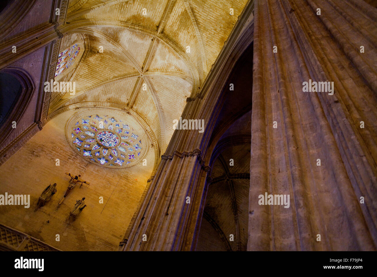 Gewölbe des Mittelschiffs, Kathedrale von Sevilla, Sevilla, Andalusien, Spanien Stockfoto