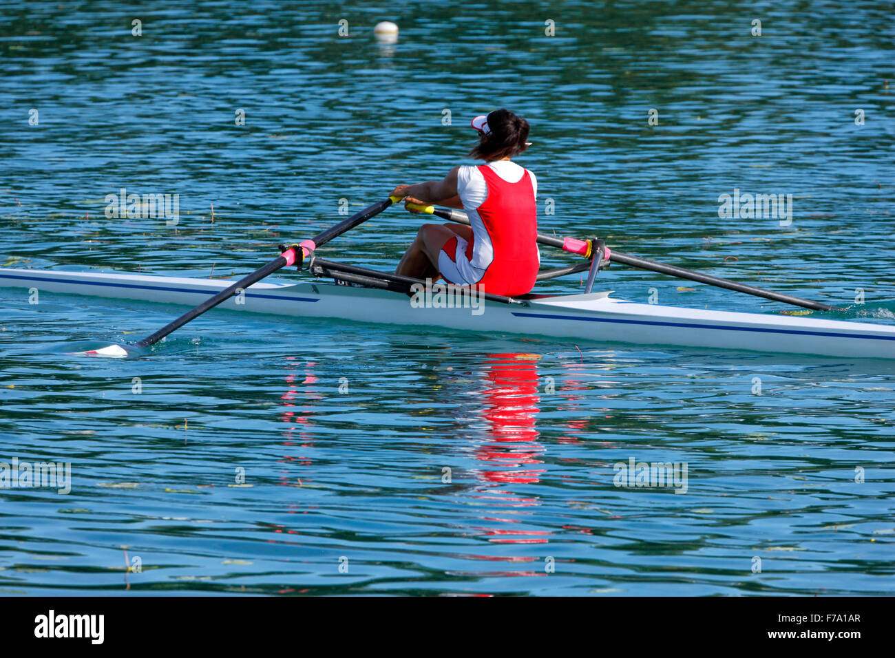 Einzigen weiblichen Ruderer Stockfoto