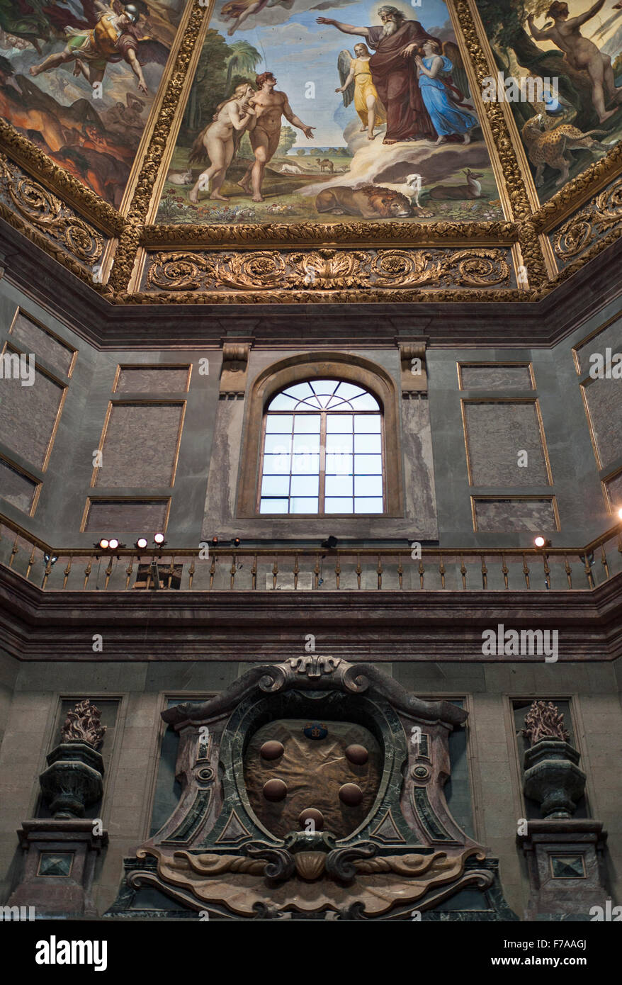 Medici bemalte Decke der Kapelle der Fürsten. Architekt: Matteo Nagetti und Bernardo Buontalenti Medici-Kapellen, Florenz Stockfoto