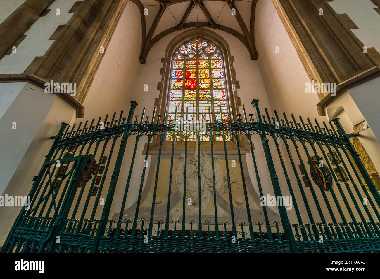 Die Sint Bavo-Kirche in Haarlem die ist die größte Kirche in den Niederlanden und hat eine katholische und evangelische Kirche Stockfoto