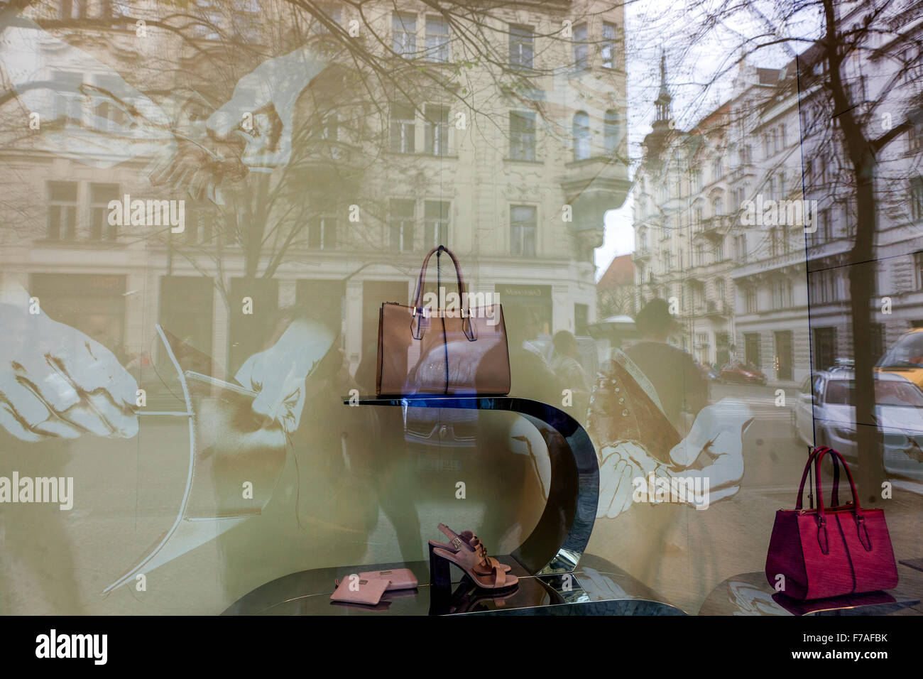 Luxus-Shop, Fashion-Store in Parizska Straße Prag, Old Town, Tschechische Republik Stockfoto