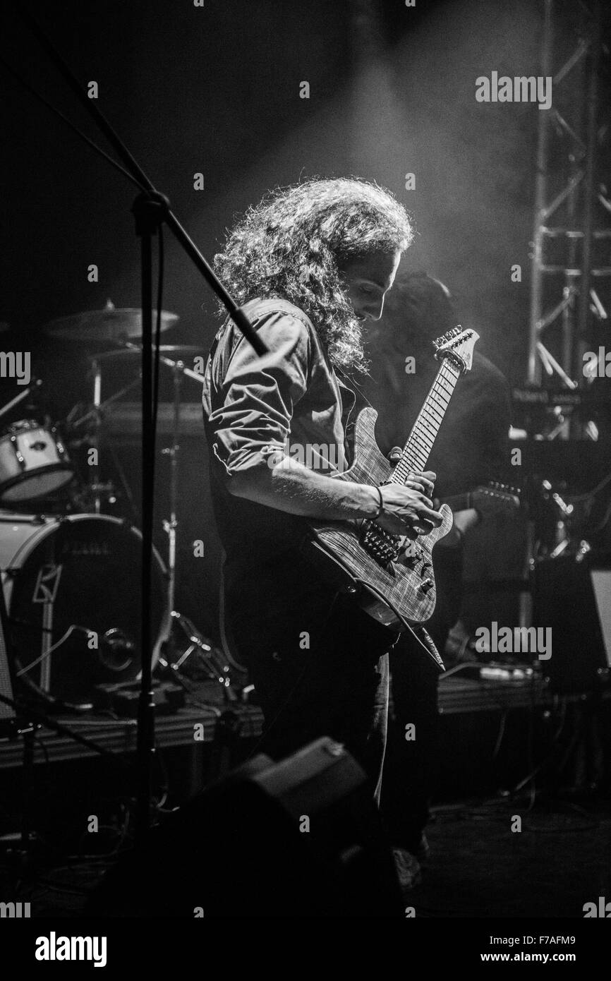 Konzert der Band Musik schwarz-weiß Foto schwachem Licht 2015 Stockfoto