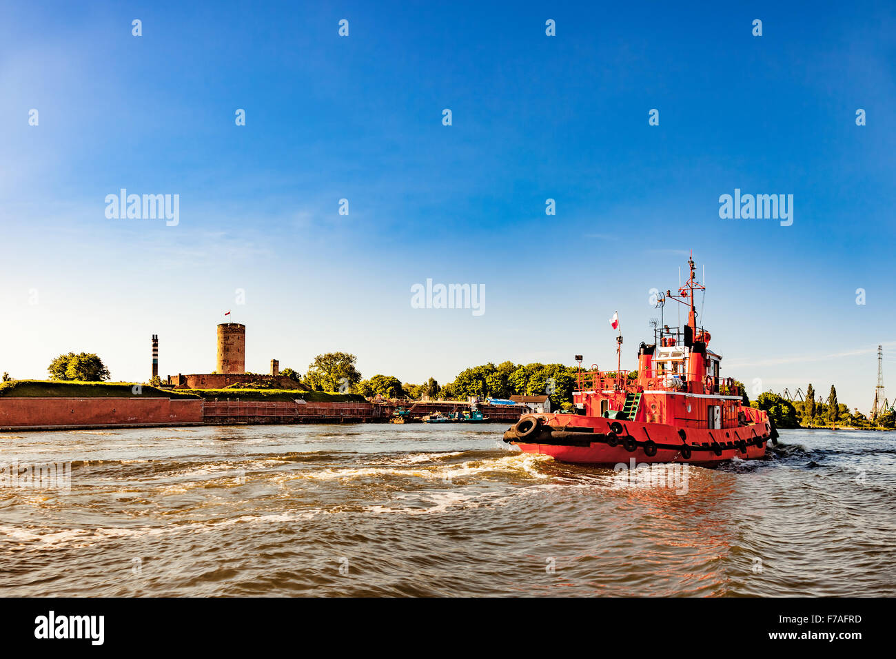 Schlepper Eingabe zum Hafen von Danzig, Polen. Stockfoto