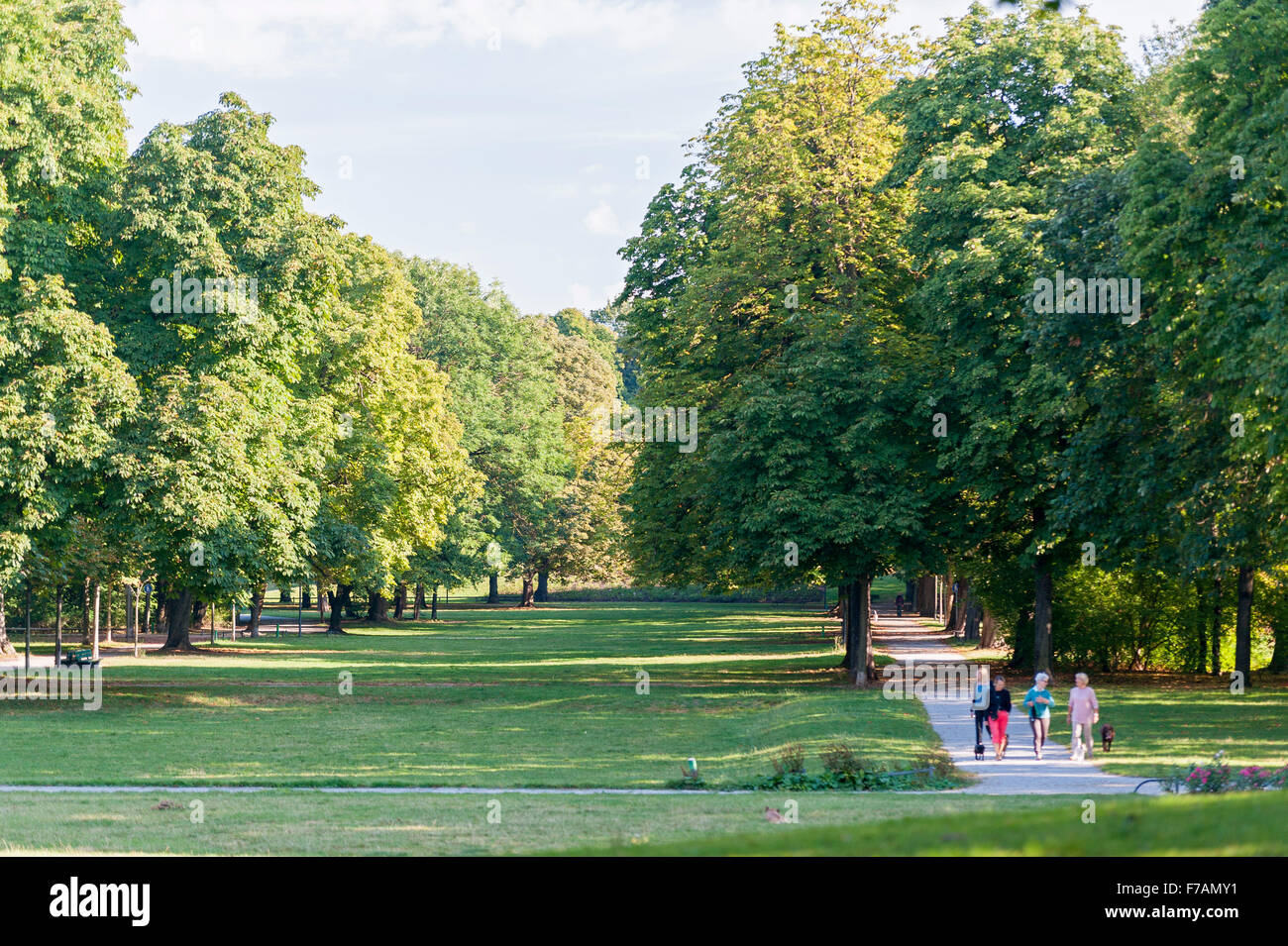 Alte Leute im Park - Luitpoldpark, München, Bayern Stockfoto