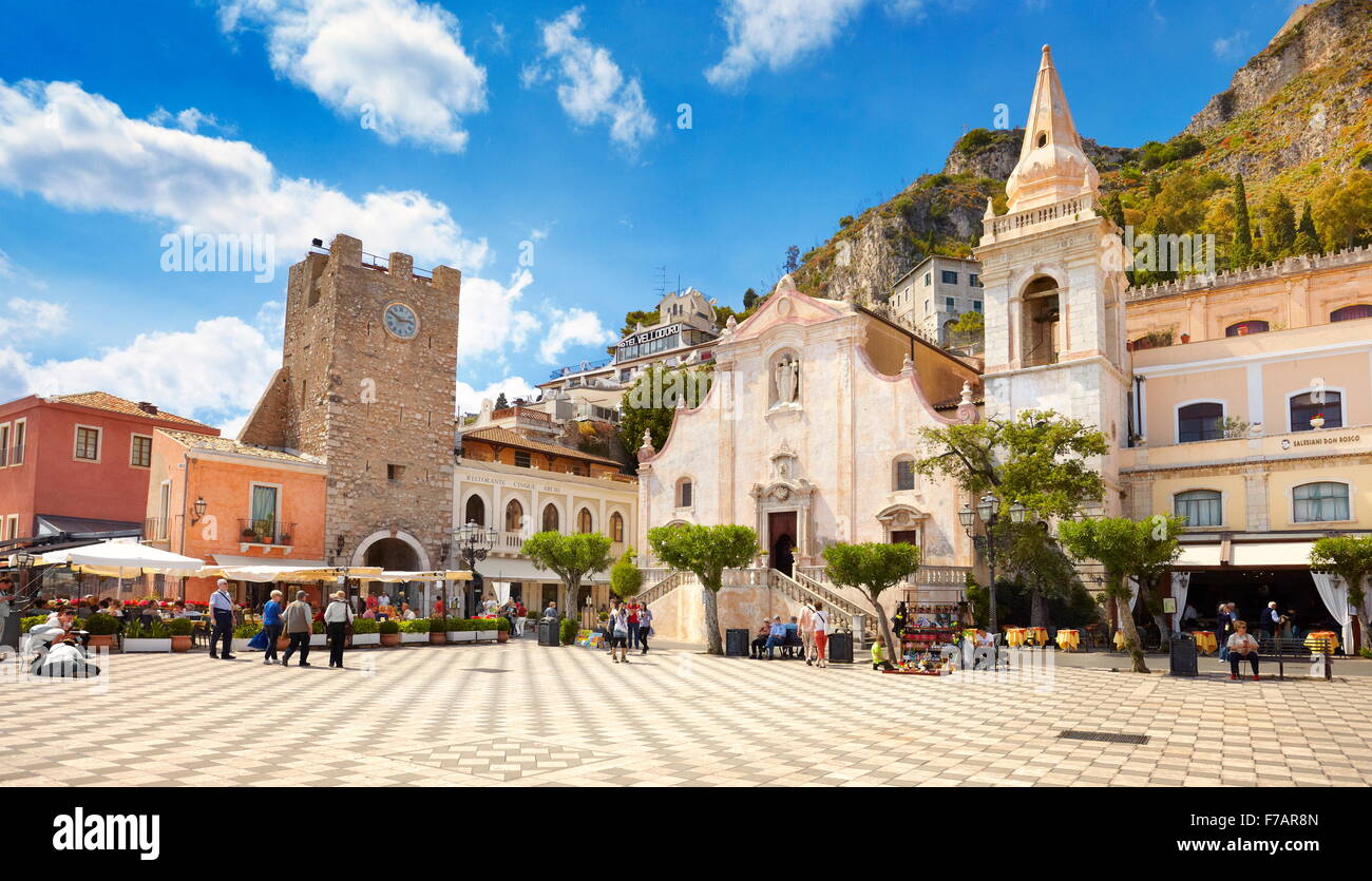 Taormina Clock Tower Und Kirche Von San Giuseppe Altstadt Von 