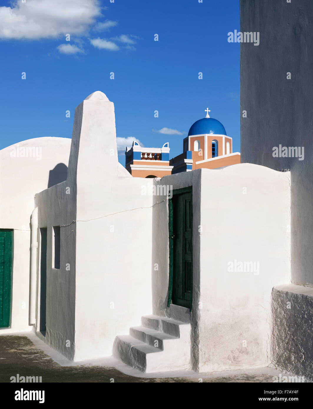 Griechenland, Santorini Insel, Oai, blaue Kuppel Kirche Stockfoto
