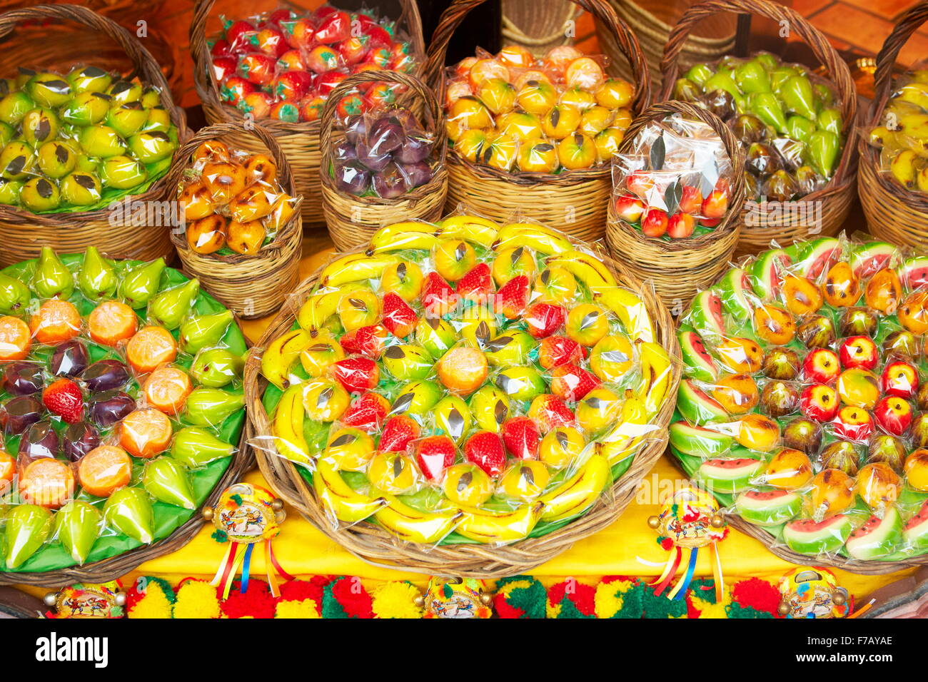 Typisch sizilianische Marzipan Obst (Frutta Martorana), Syrakus, Sizilien, Italien Stockfoto