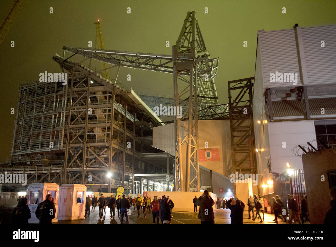 Die neue Haupttribüne Konstruktion anhaltenden an der Anfield Road Liverpool FC Stockfoto