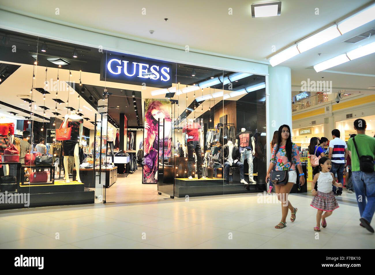 Guess Mode Store Ayala Center Cebu City Philippinen Stockfoto