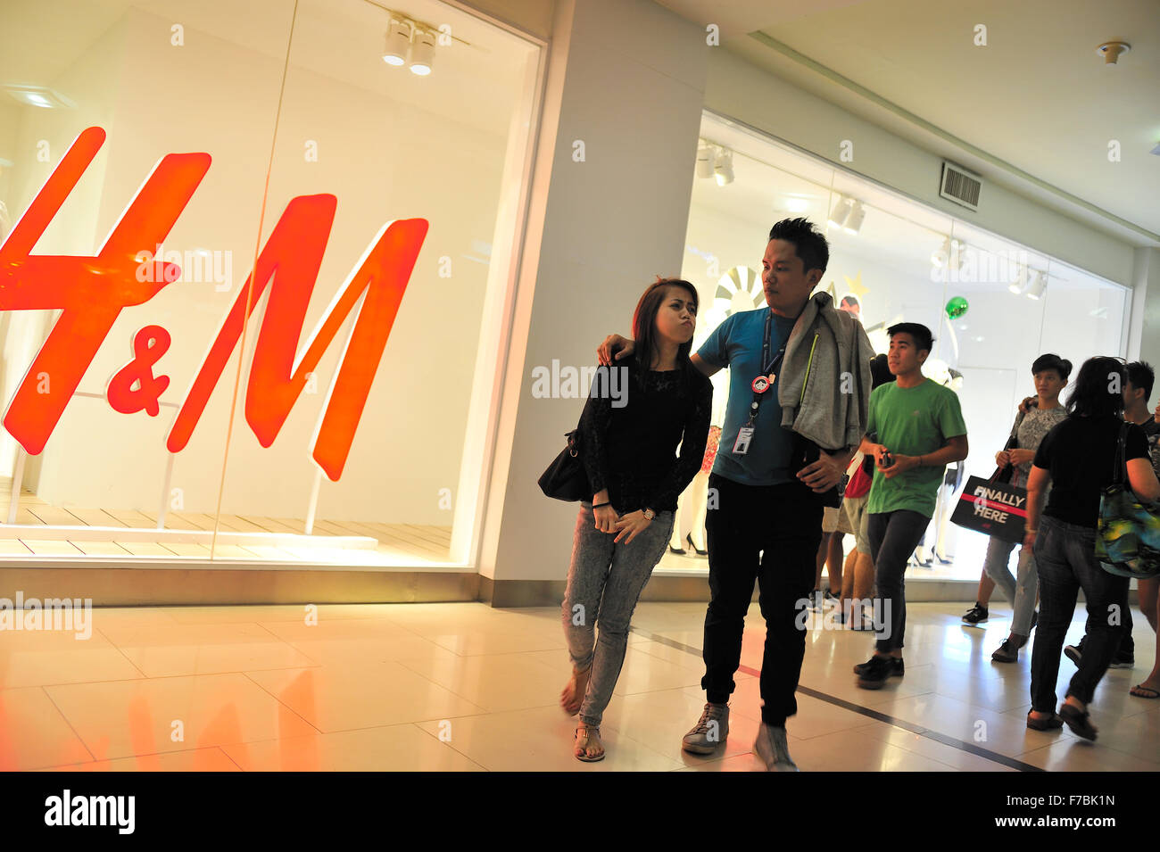 Neuer H&M-Store im Ayala Center Cebu City Philippinen eröffnet 27. November 2015 Stockfoto