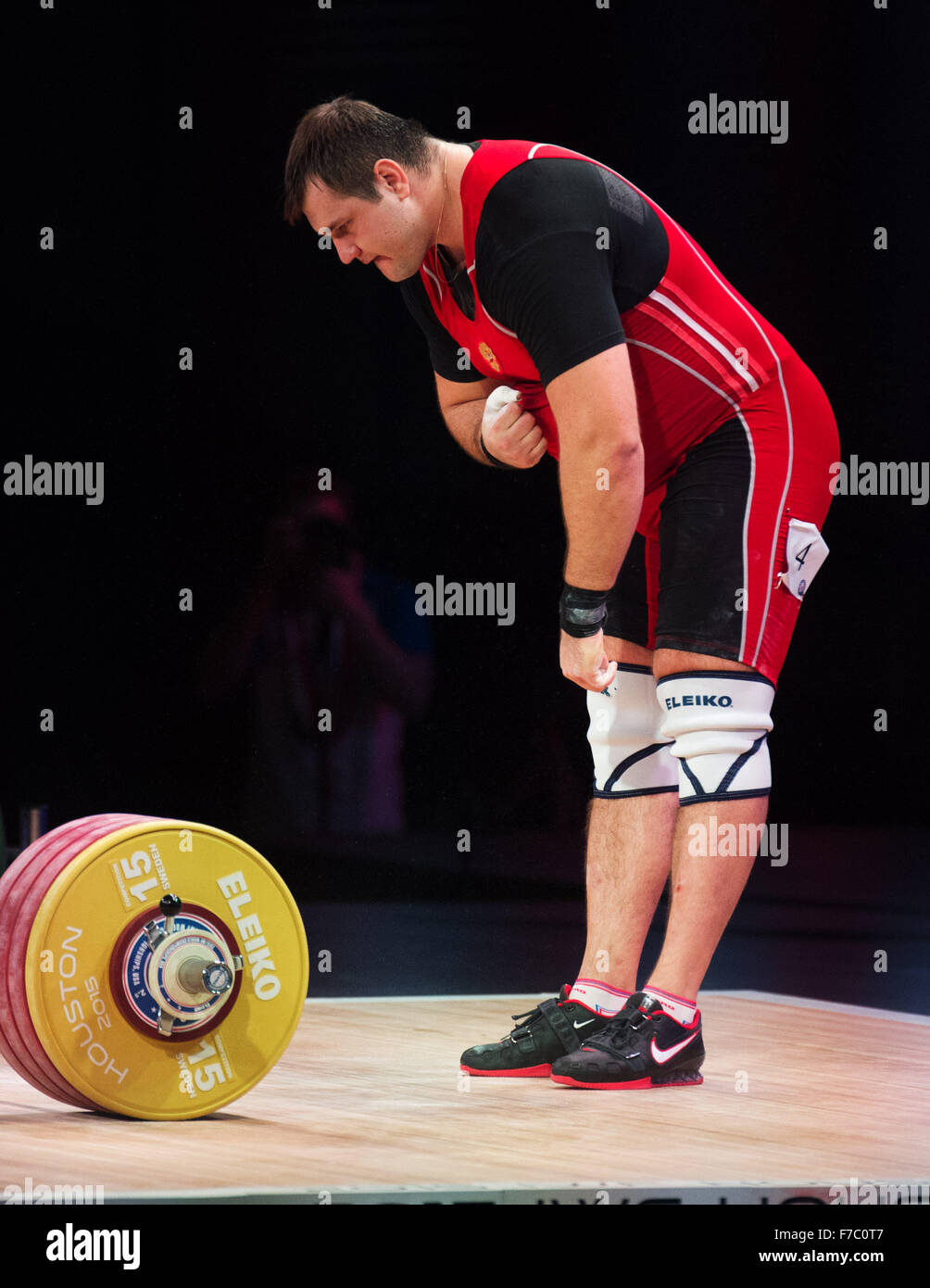 26. November 2015: Aleksei Lovchev Russland gewinnt das reissen in den Männern 105 + Klasse bei den Weltmeisterschaften der Weightlfting in Houston, Texas. Brent Clark/Alamy Live-Nachrichten Stockfoto