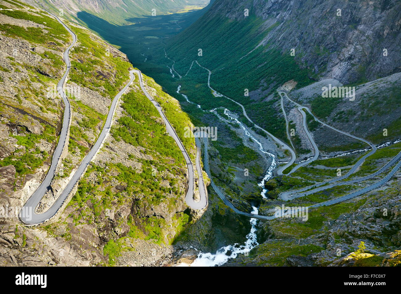 Trollstigen in der Nähe von Andalsness, Norwegen Stockfoto