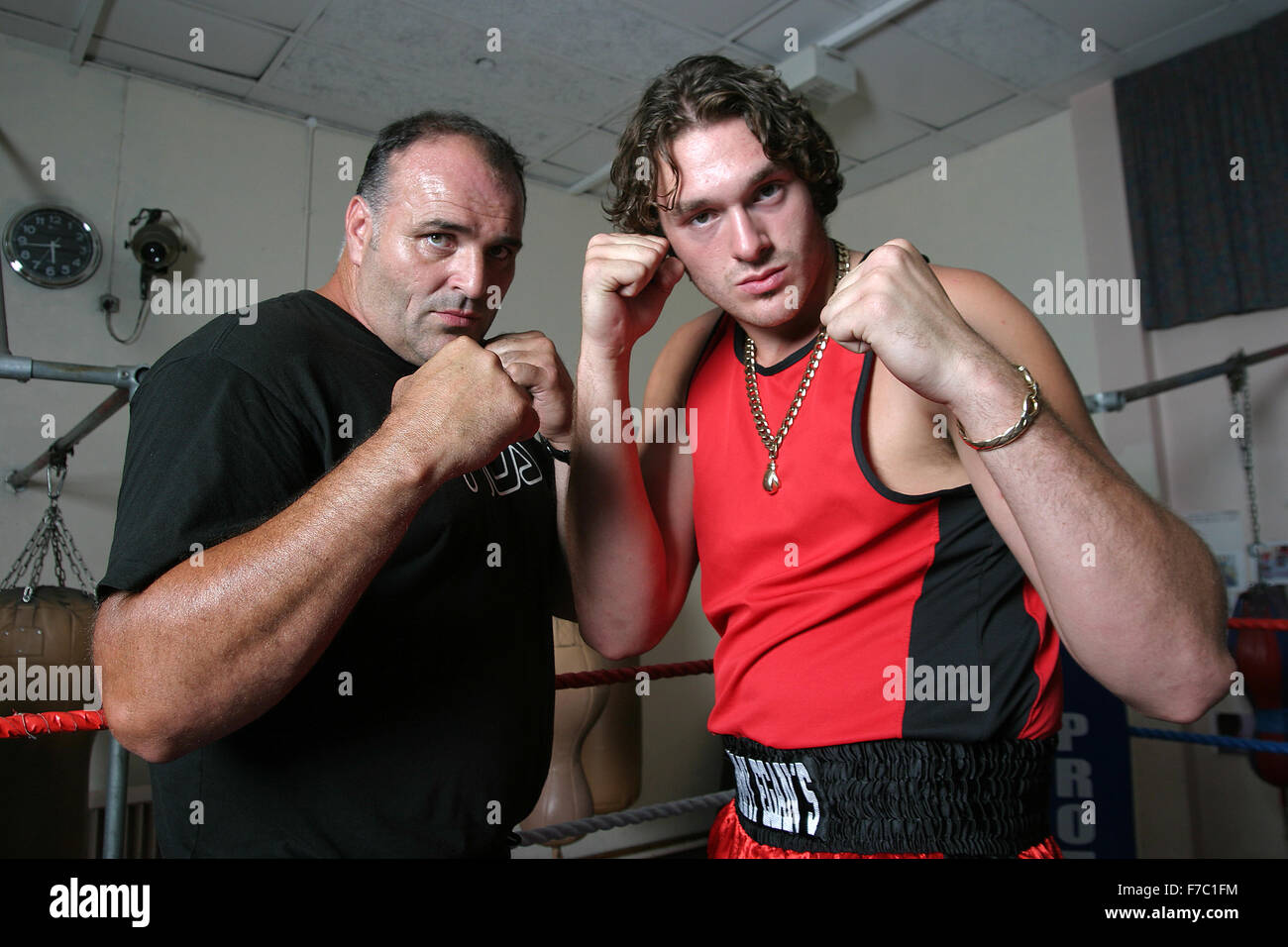 Tyson Fury im Alter von 18 Jahren und Vater John Fury Stockfoto